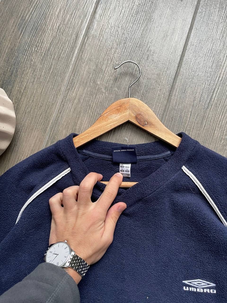 Umbro navy fleece v neck sweatshirt