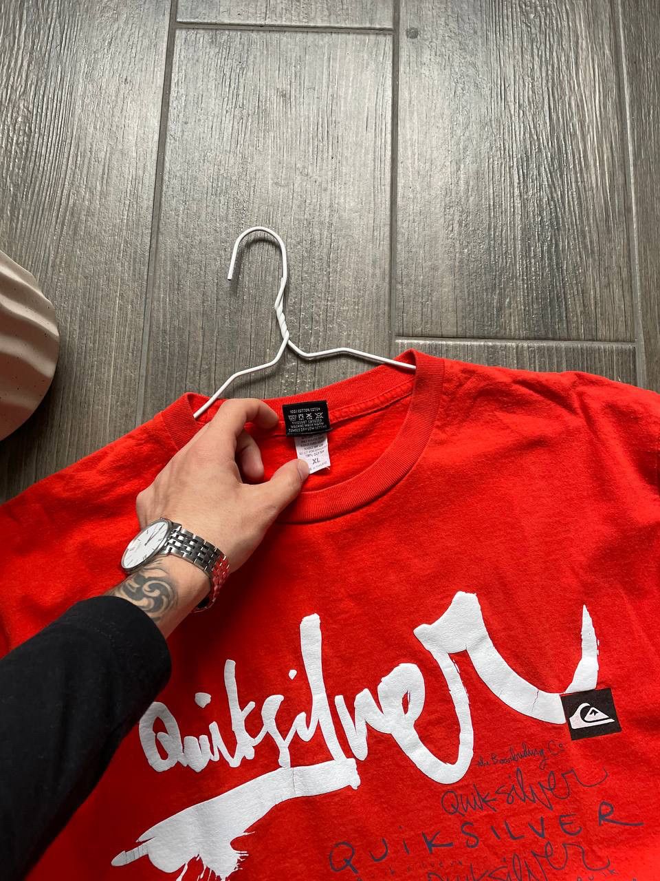 Quiksilver red big logo surf t-shirt