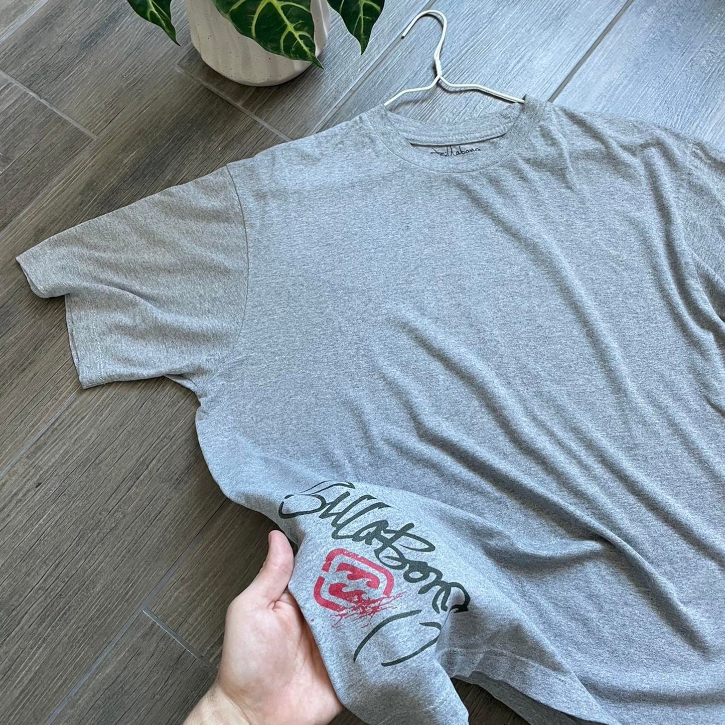 Billabong grey y2k big logo surf vintage tee