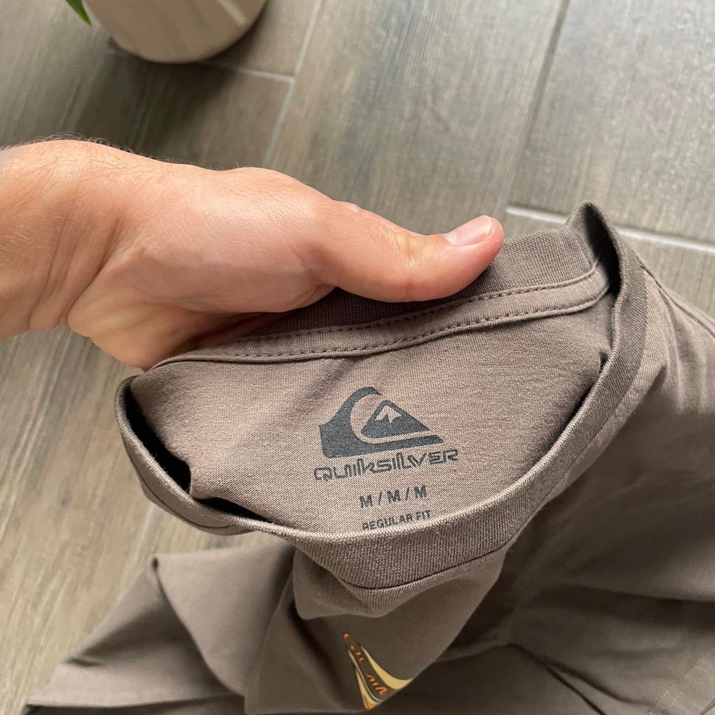 Quiksilver brown big logo surf cotton t-shirt M