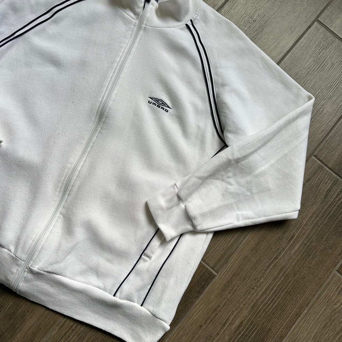 White umbro zip up vintage