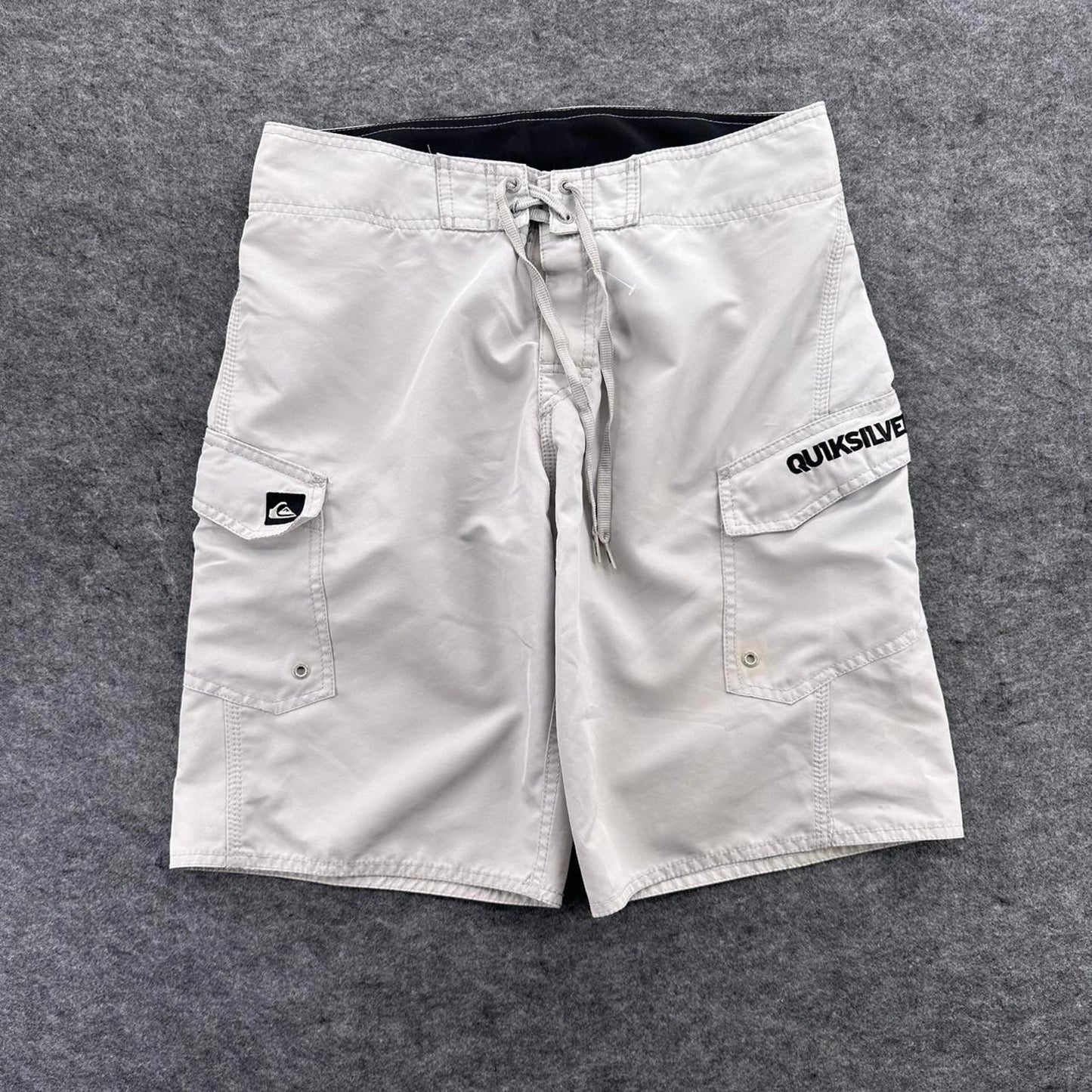 Quiksilver white board shorts with