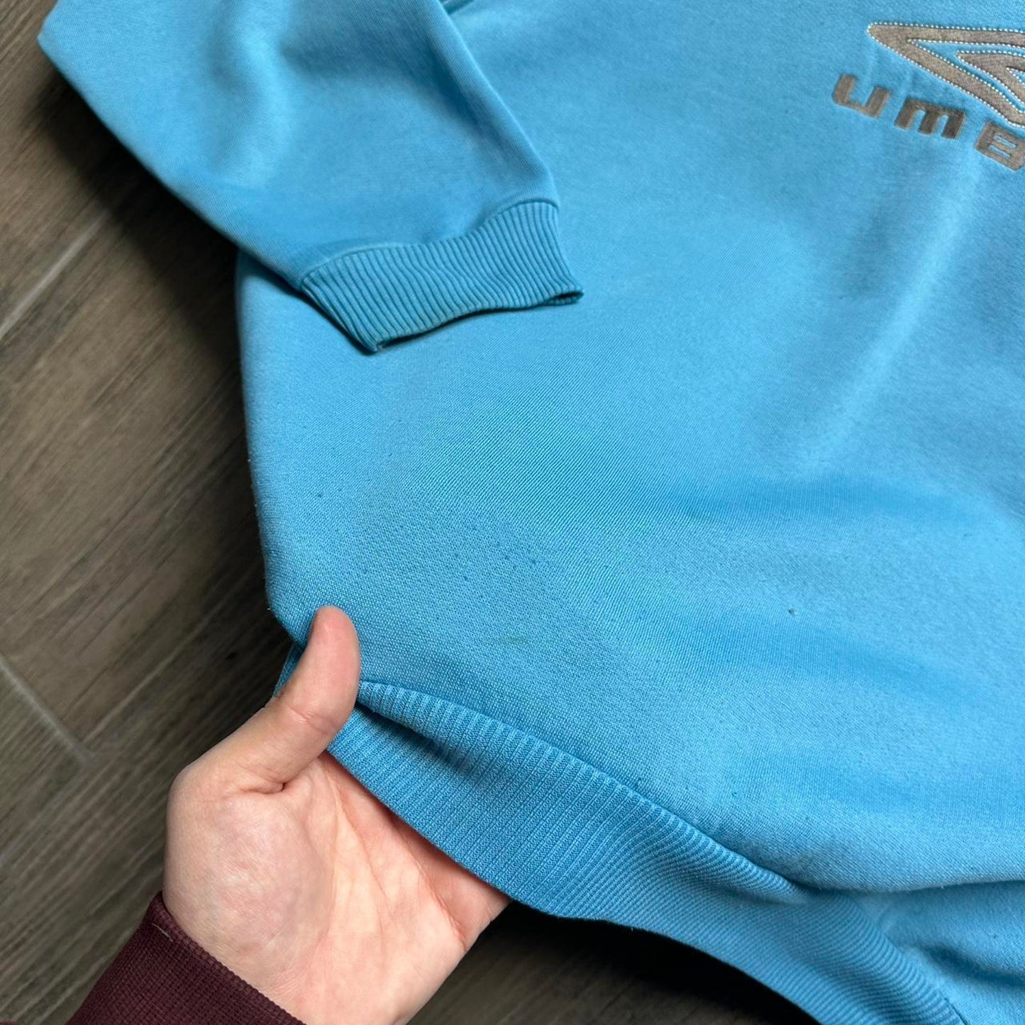 Blue umbro sweatshirt with embroidered