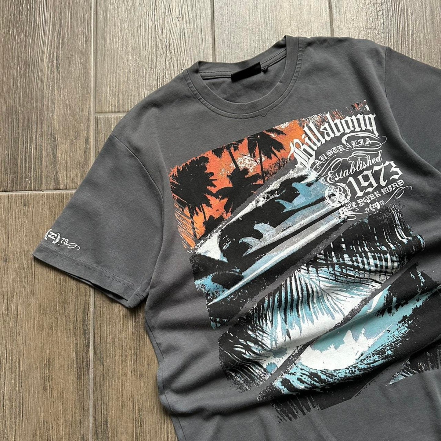 Billabong grey surf graphic tee