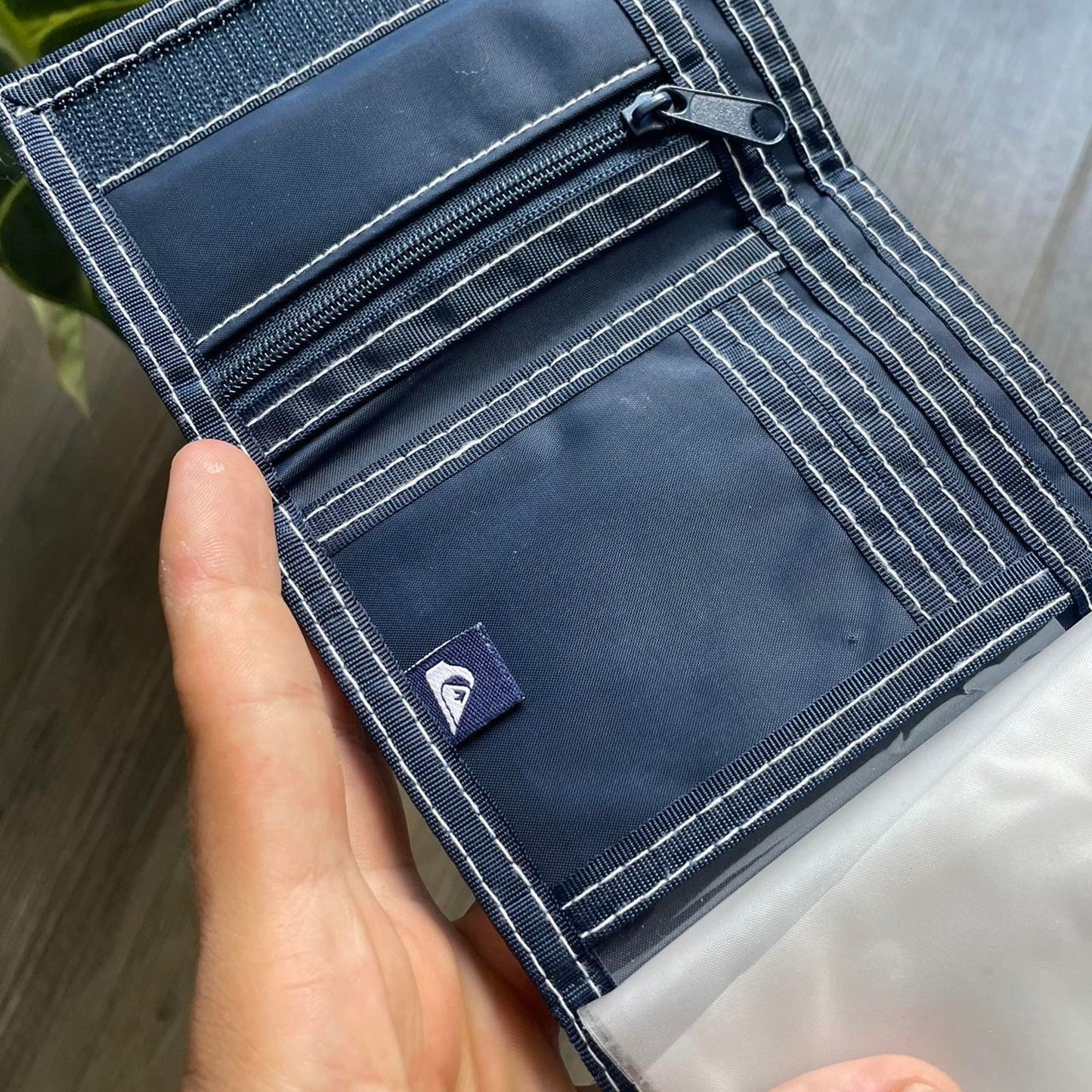 Quiksilver y2k vintage wallet