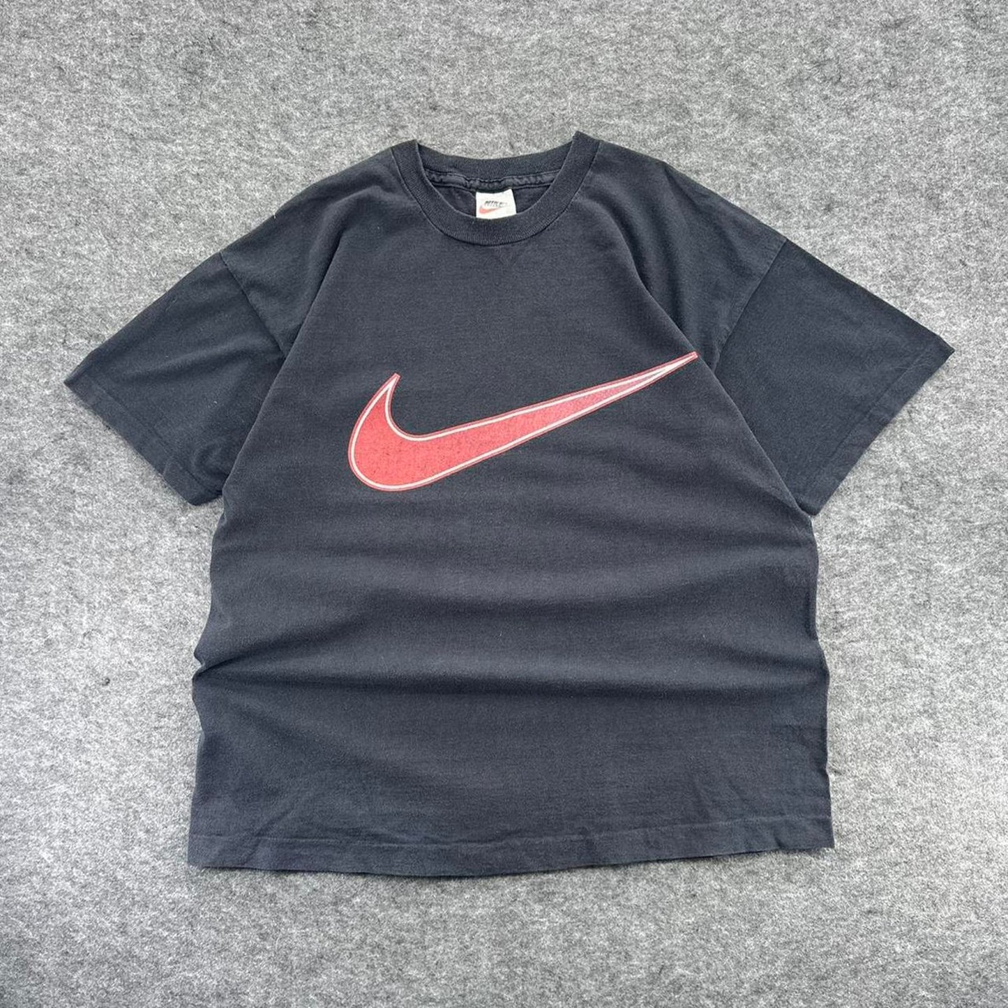 Vintage 90s nike swoosh t