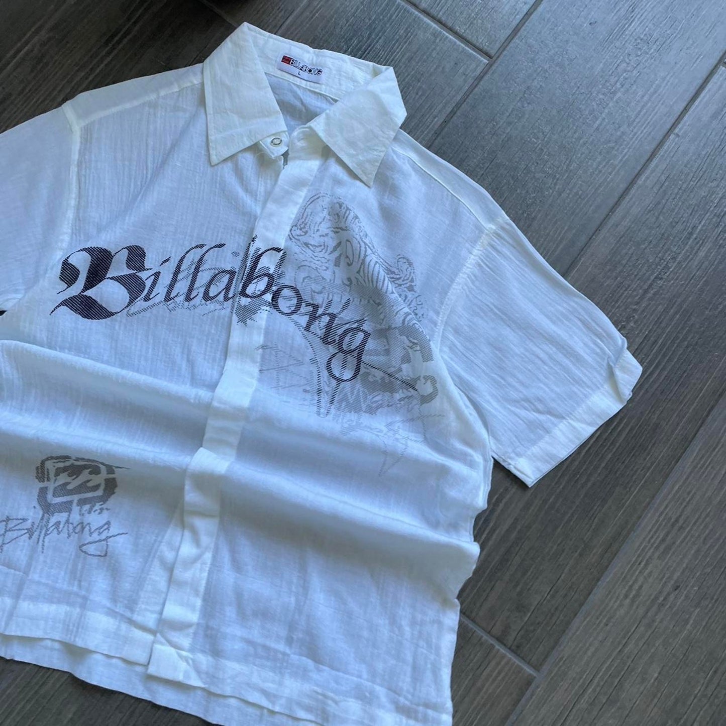 Billabong baggy surf y2k shirt
