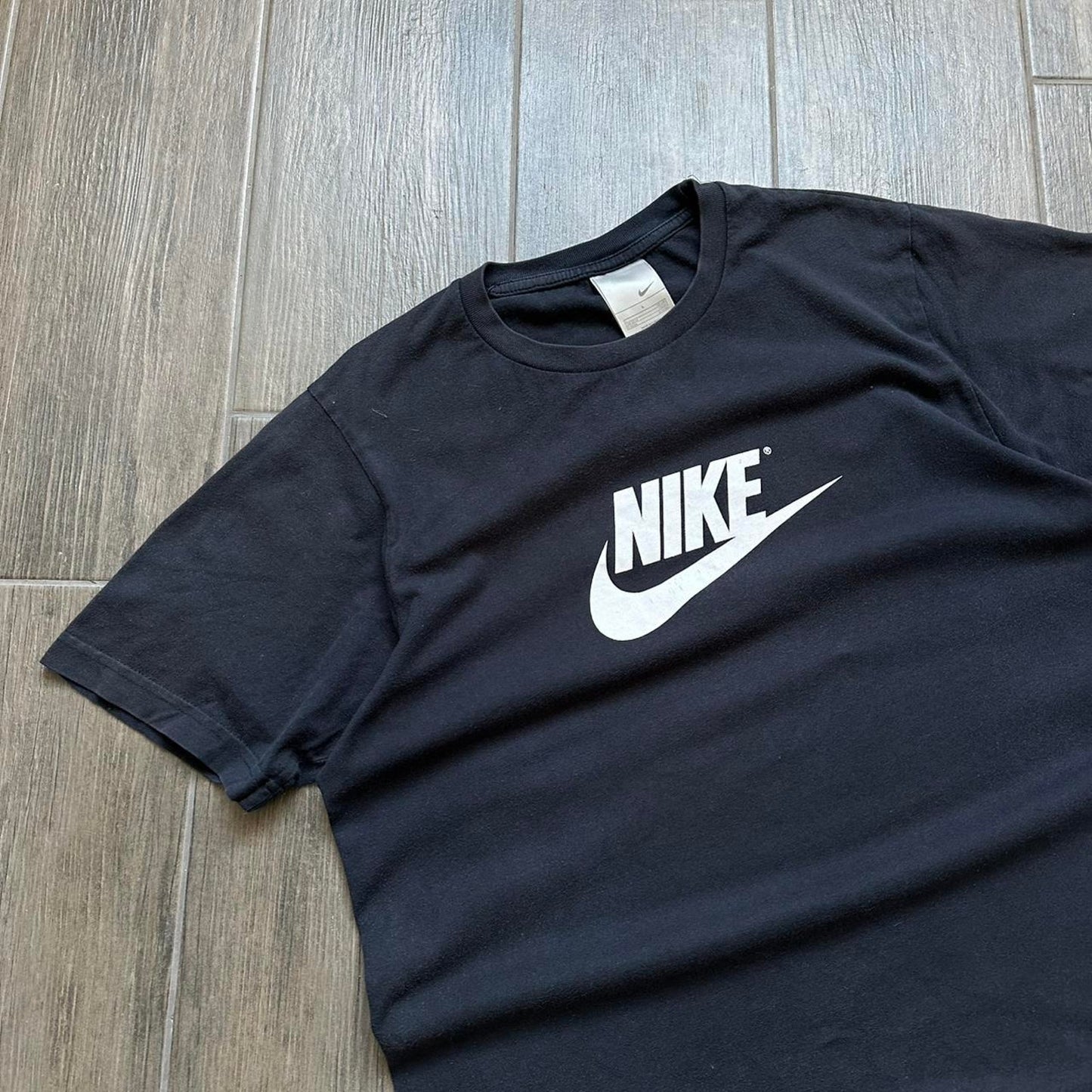Nike navy y2k t shirt