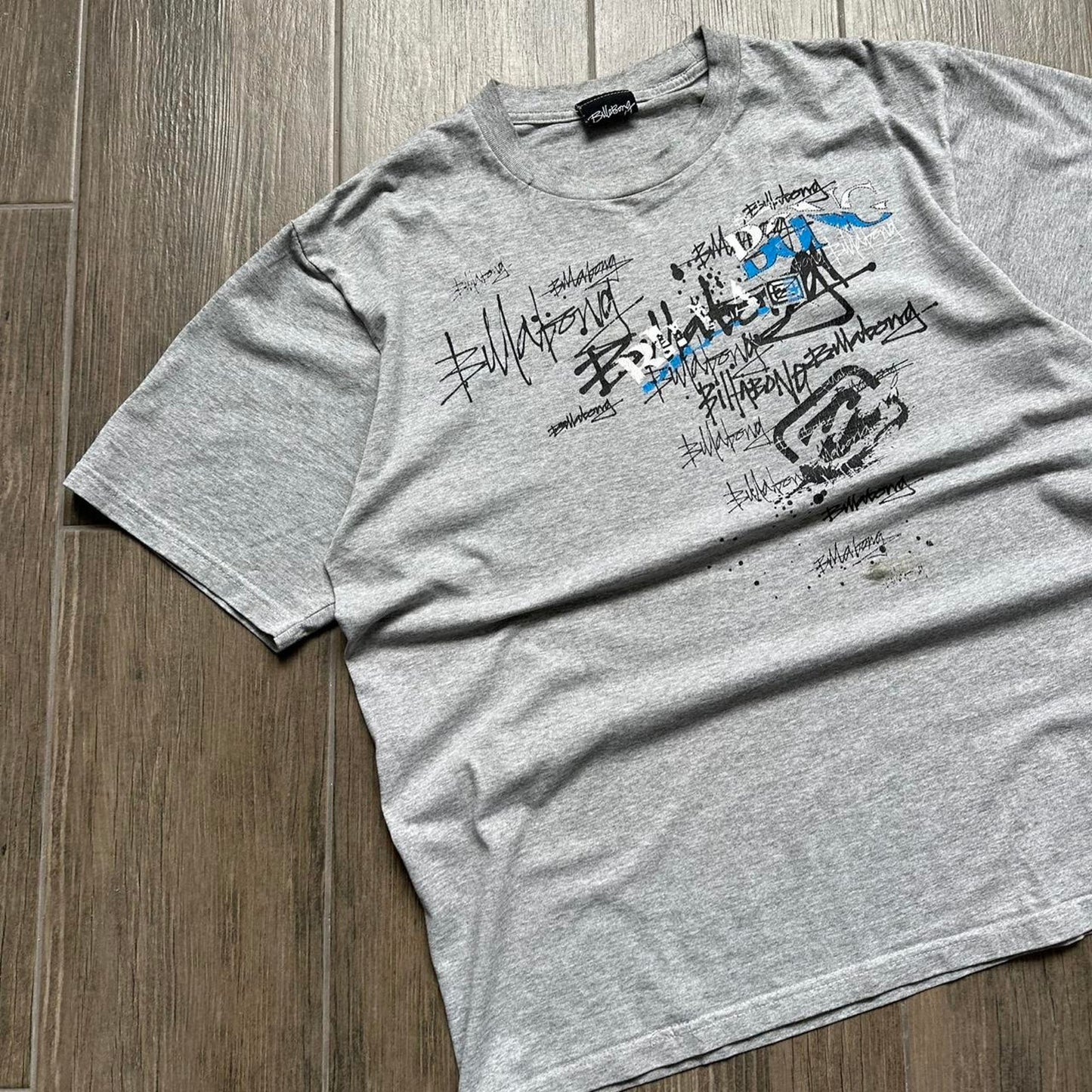 Billabong grey graphic tee