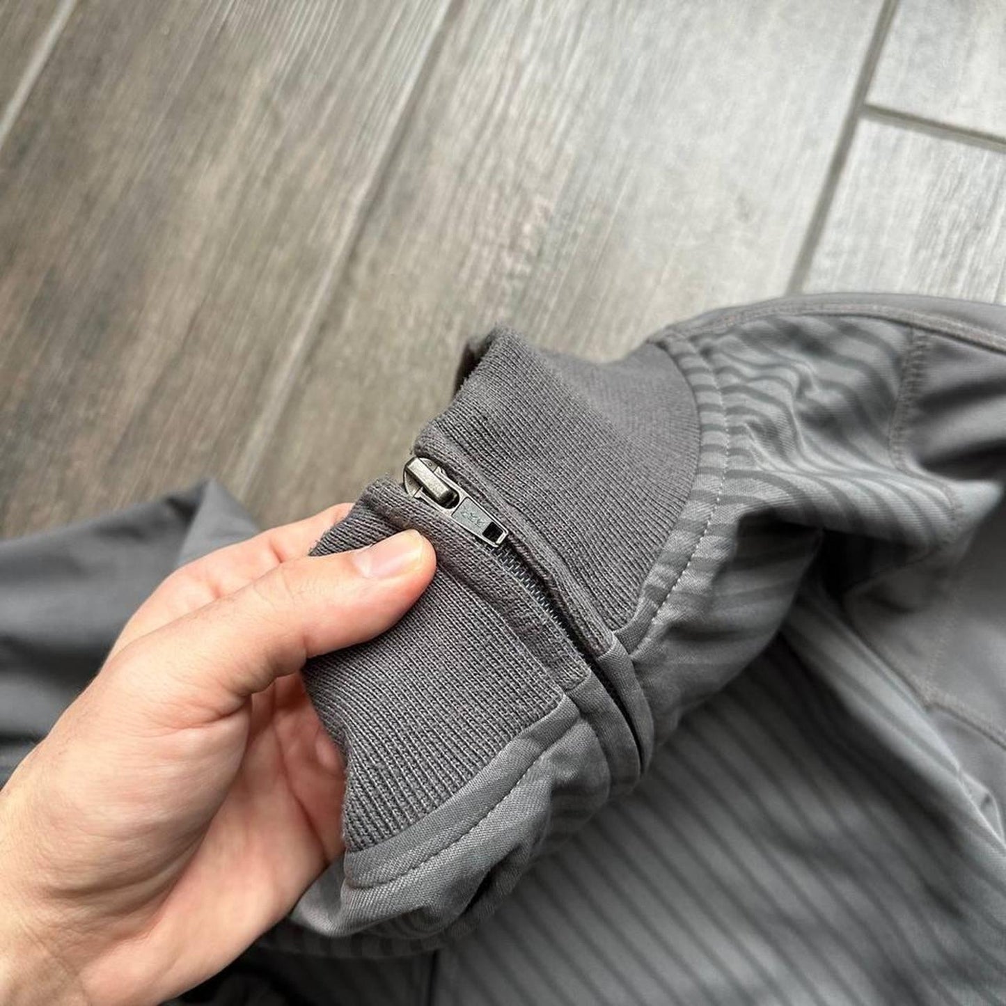 Oakley grey zip track top M jacket