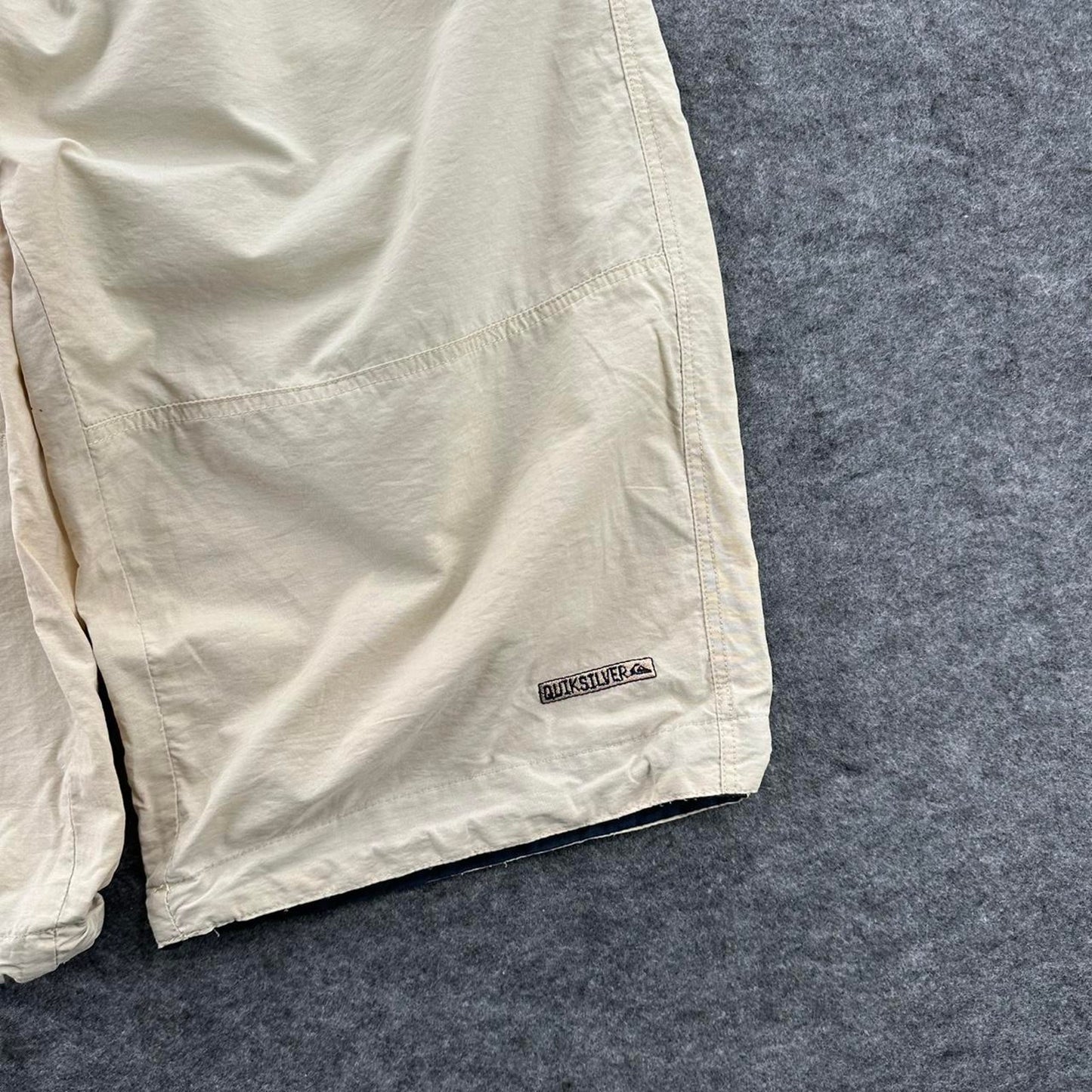 Quiksilver cream baggy shorts