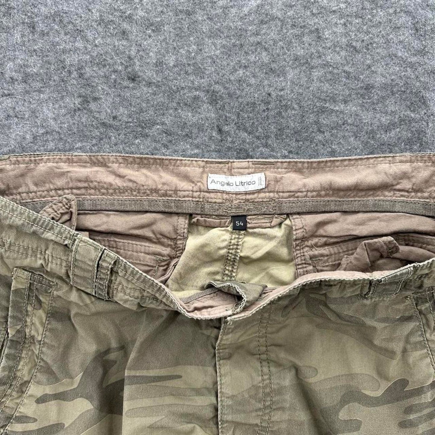 Y2k camo cargo shorts size