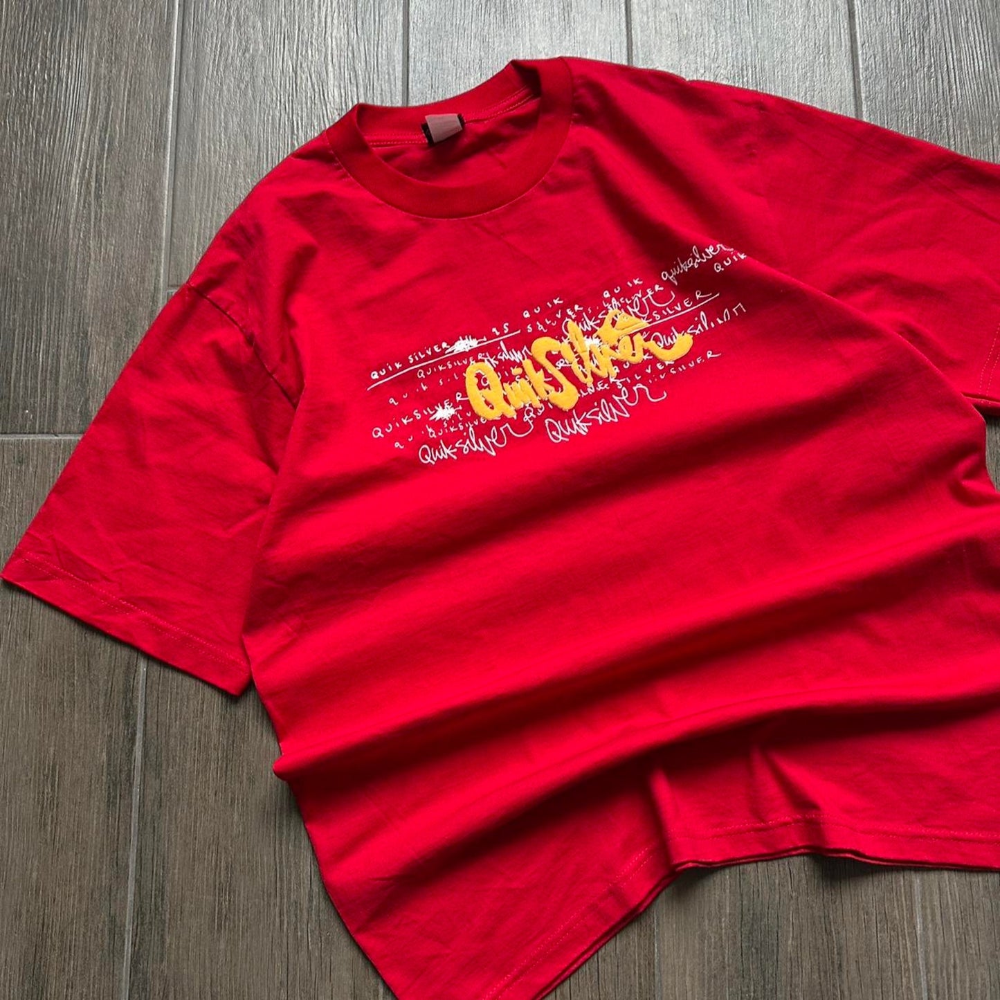 Quiksilver Thailand red vintage tee