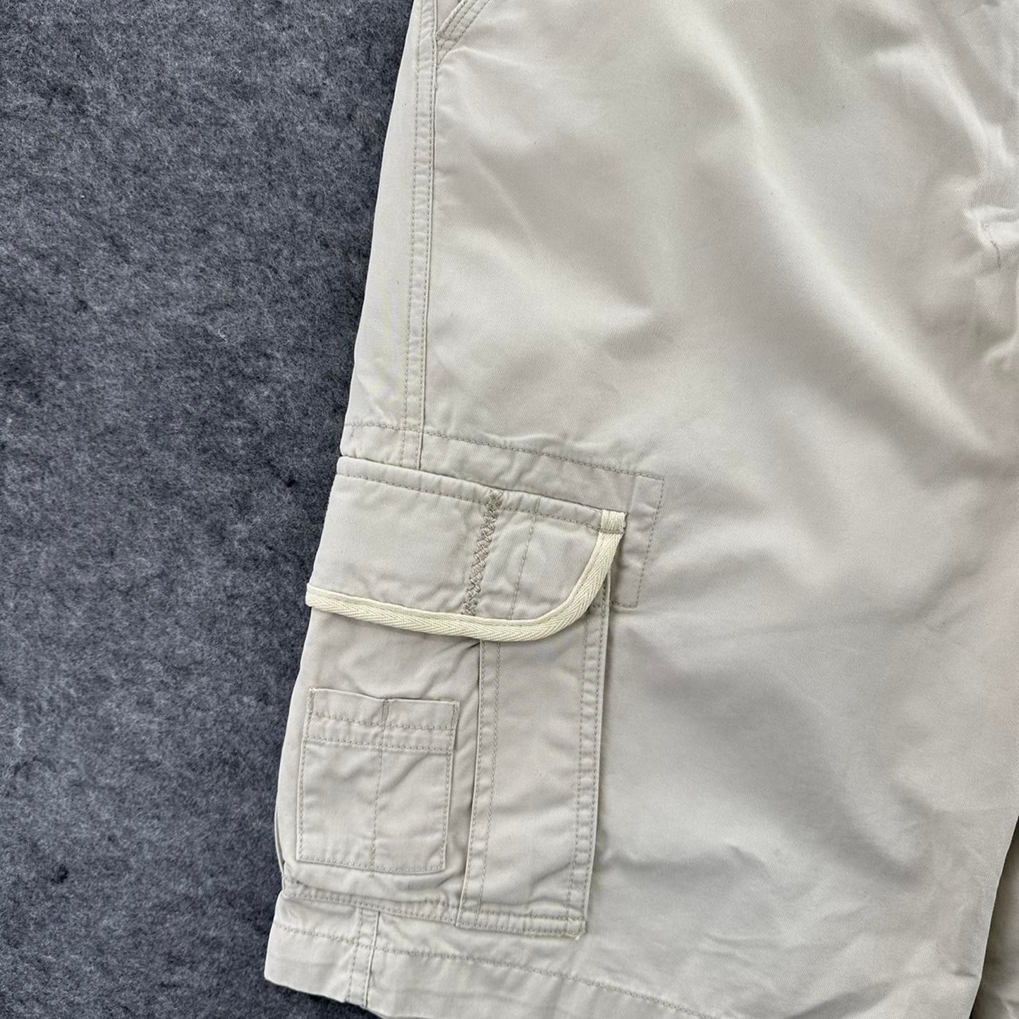 Y2k quiksilver tan cargo shorts