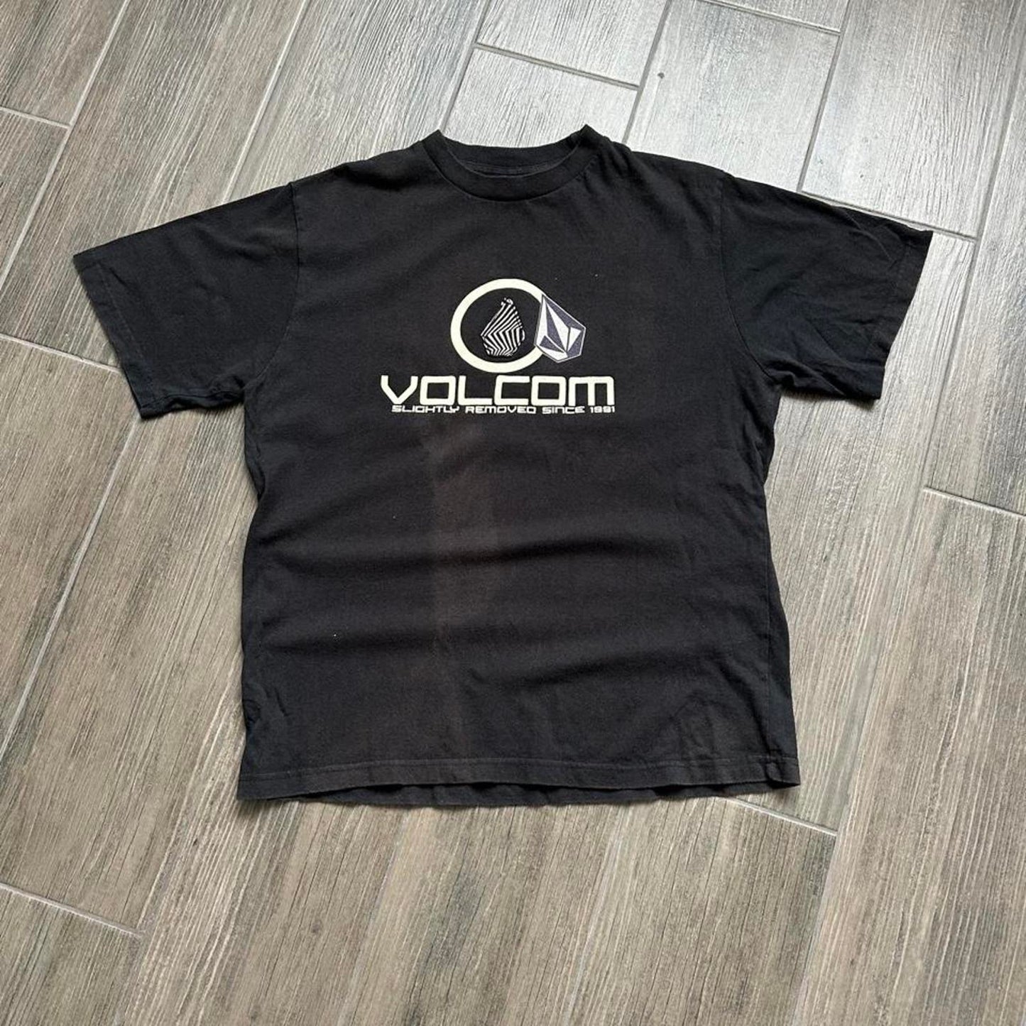 Volcom black surf tee