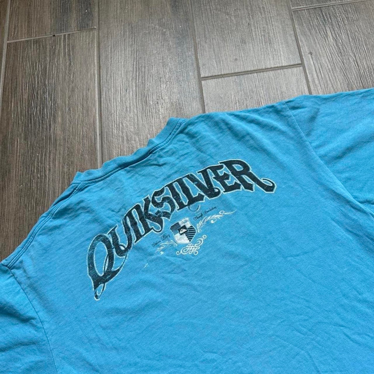 Quiksilver blue surf t shirt size