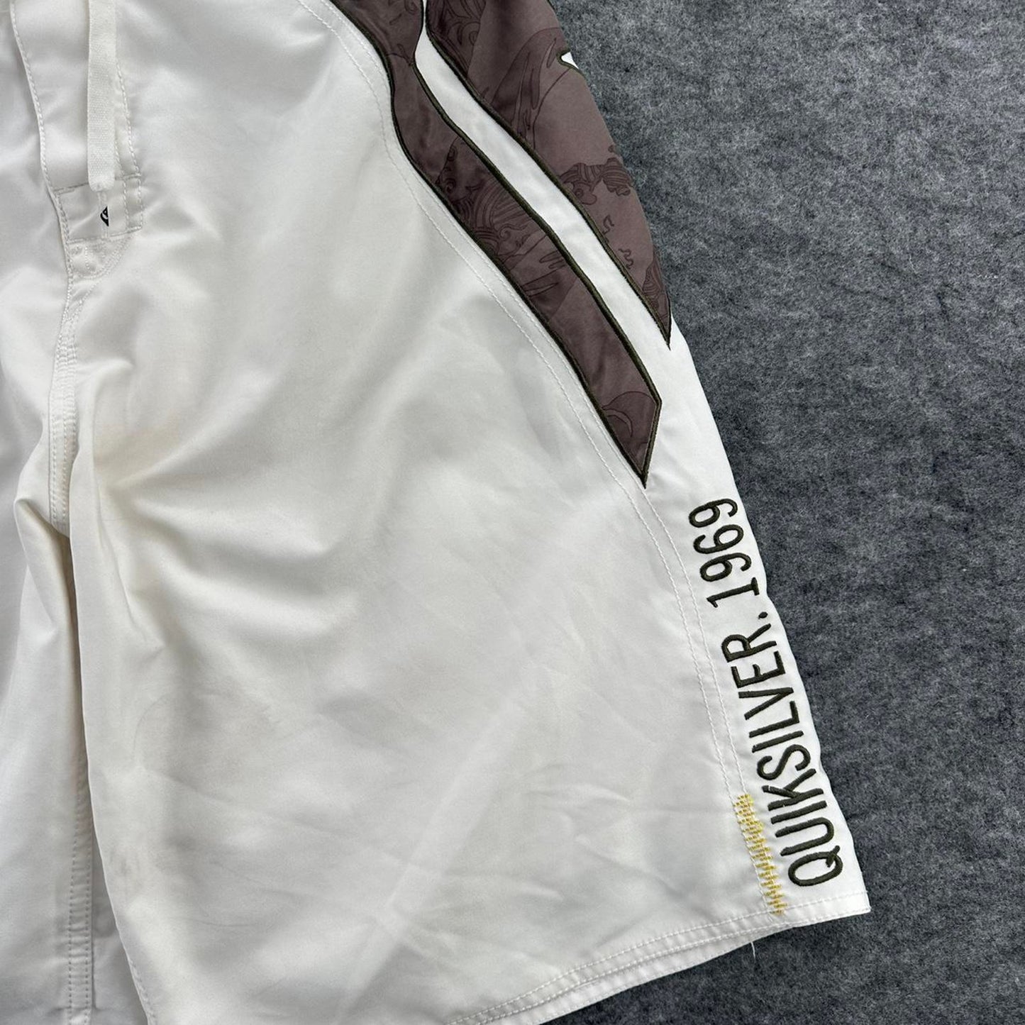 Quiksilver white board shorts