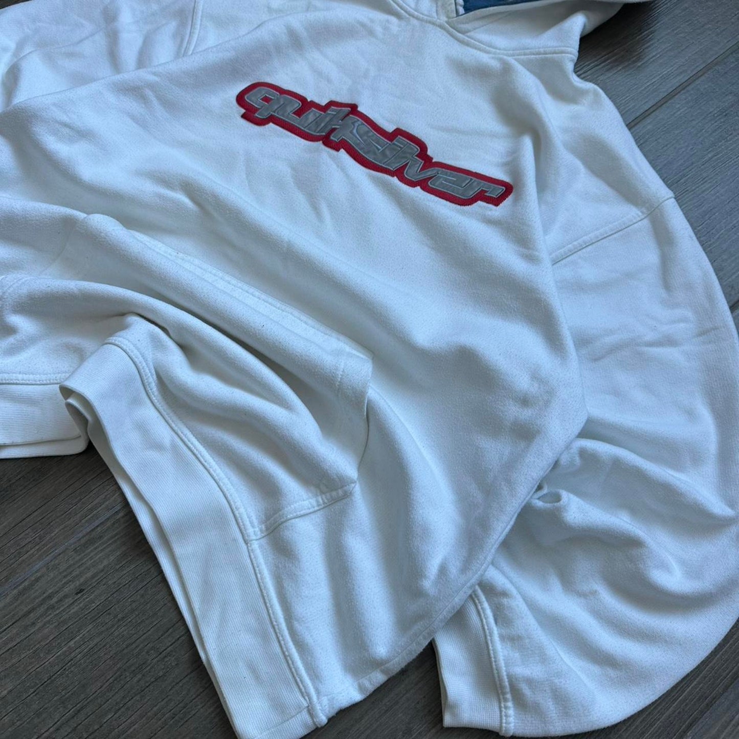 Quiksilver reflective logo baggy y2k