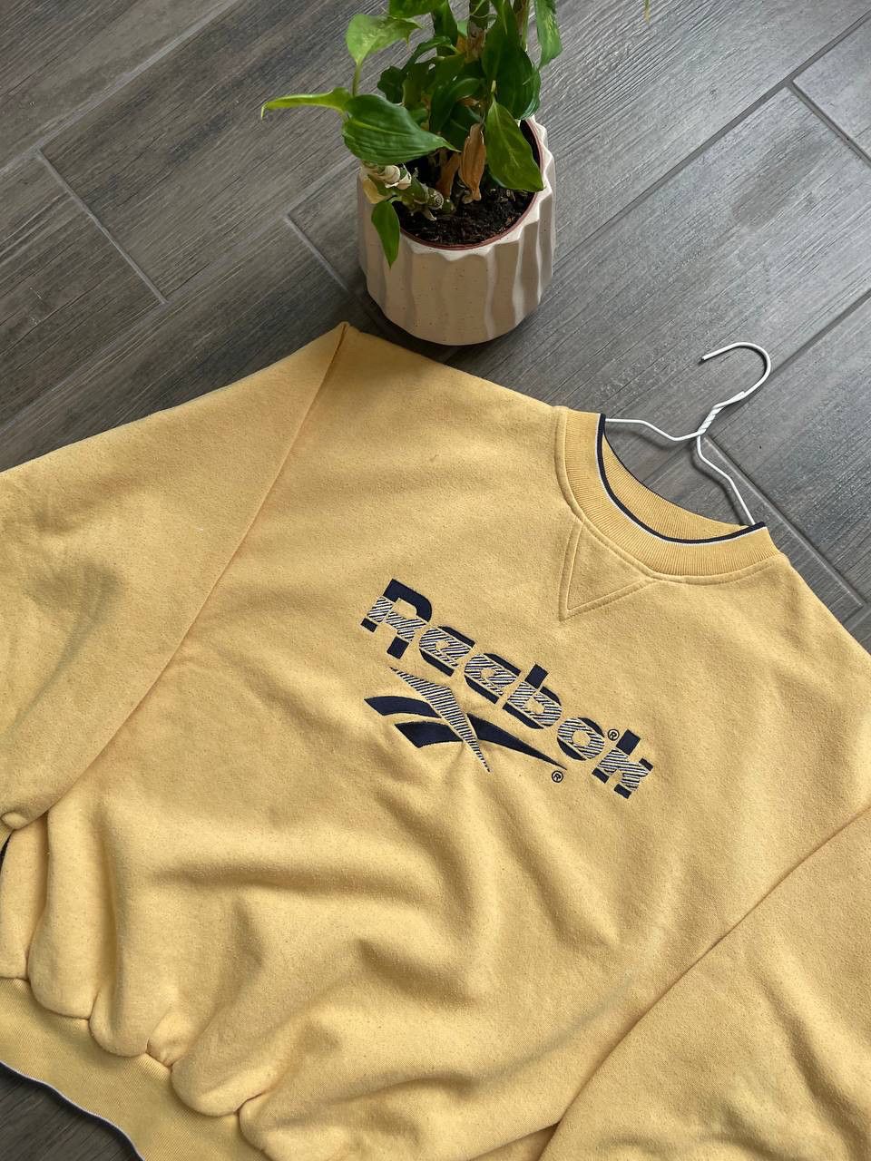 Reebok vintage baggy yellow sweatshirt