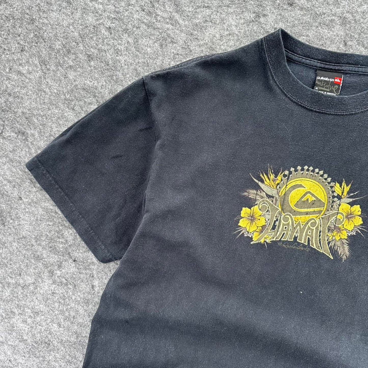 Y2k quiksilver surf t shirt with