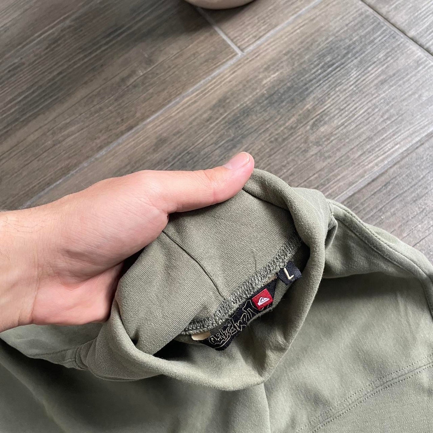 Quiksilver khaki baggy surf wear vintage L golf tee