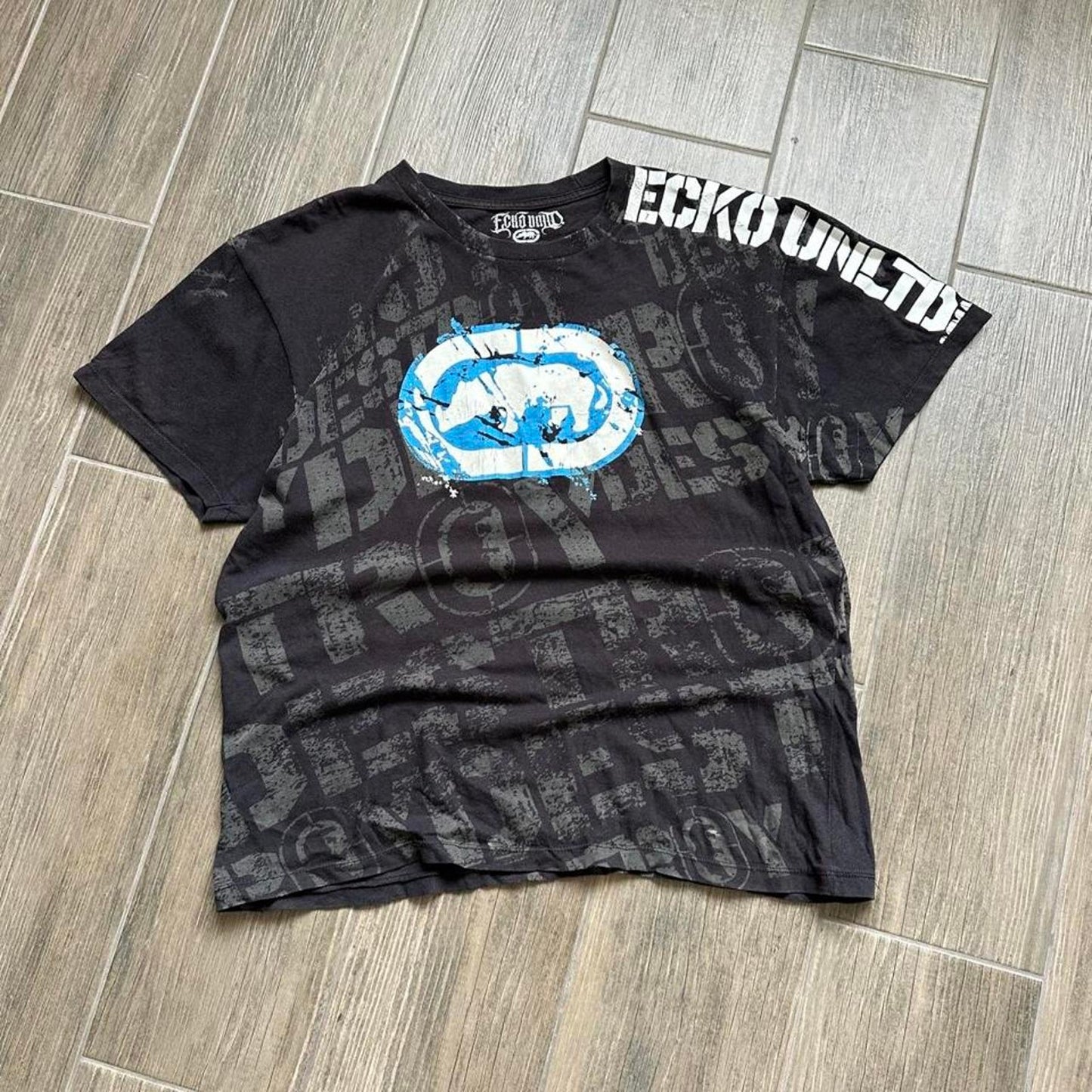 Ecko Unltd. black & blue graphic tee