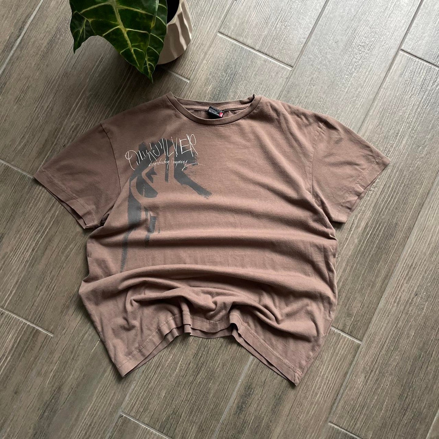 Quiksilver surf wear y2k vintage brown baggy M tee