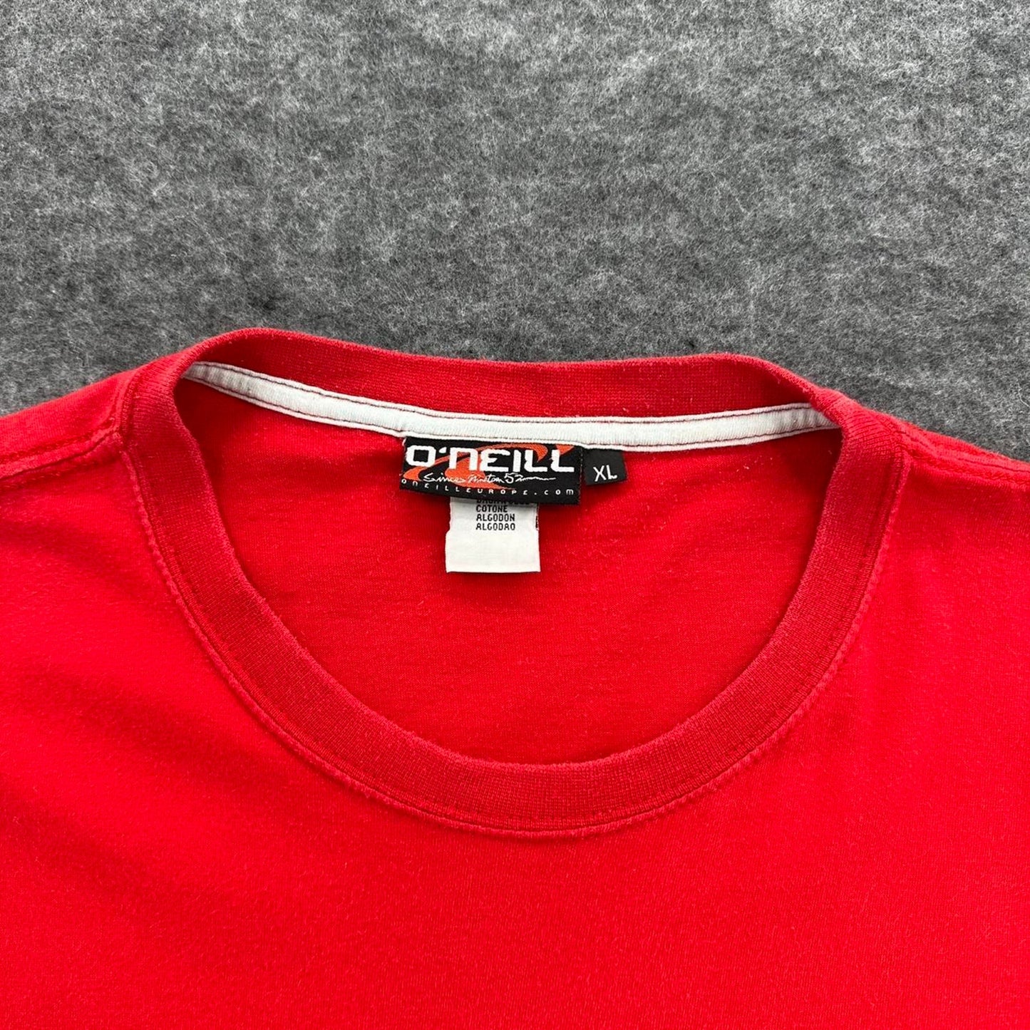 Oneill red surf tee size