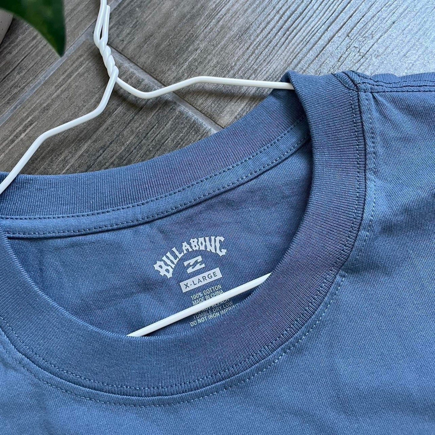 Billabong y2k baggy vintage t-shirt