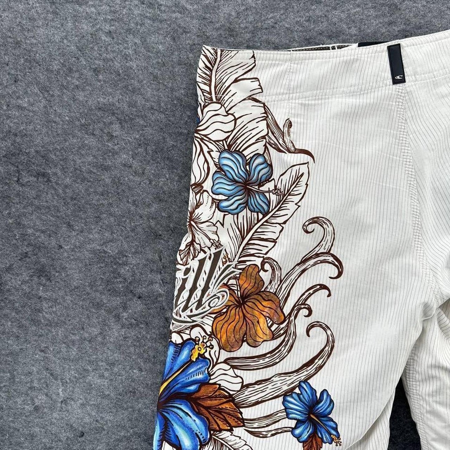 Y2k oneill board shorts with
