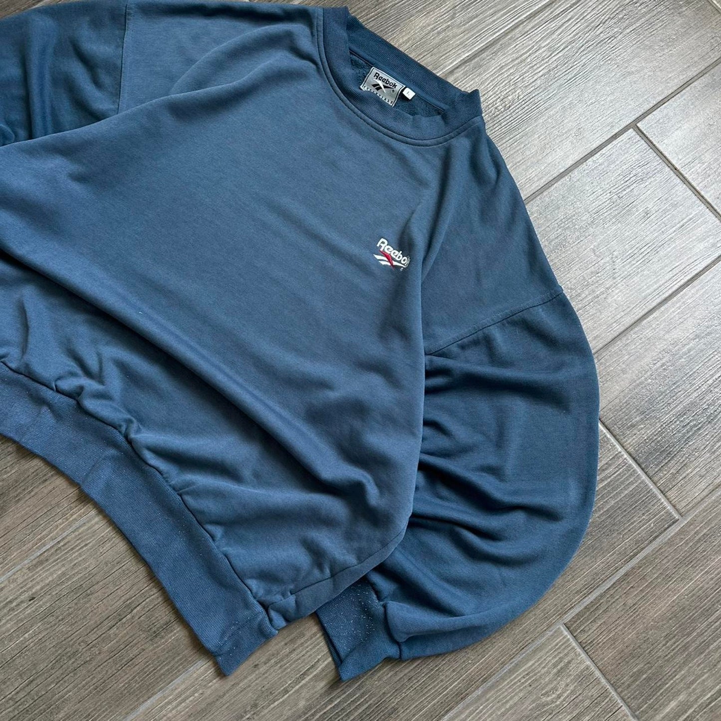 Reebok blue boxy fit vintage L sweatshirt (Copy)