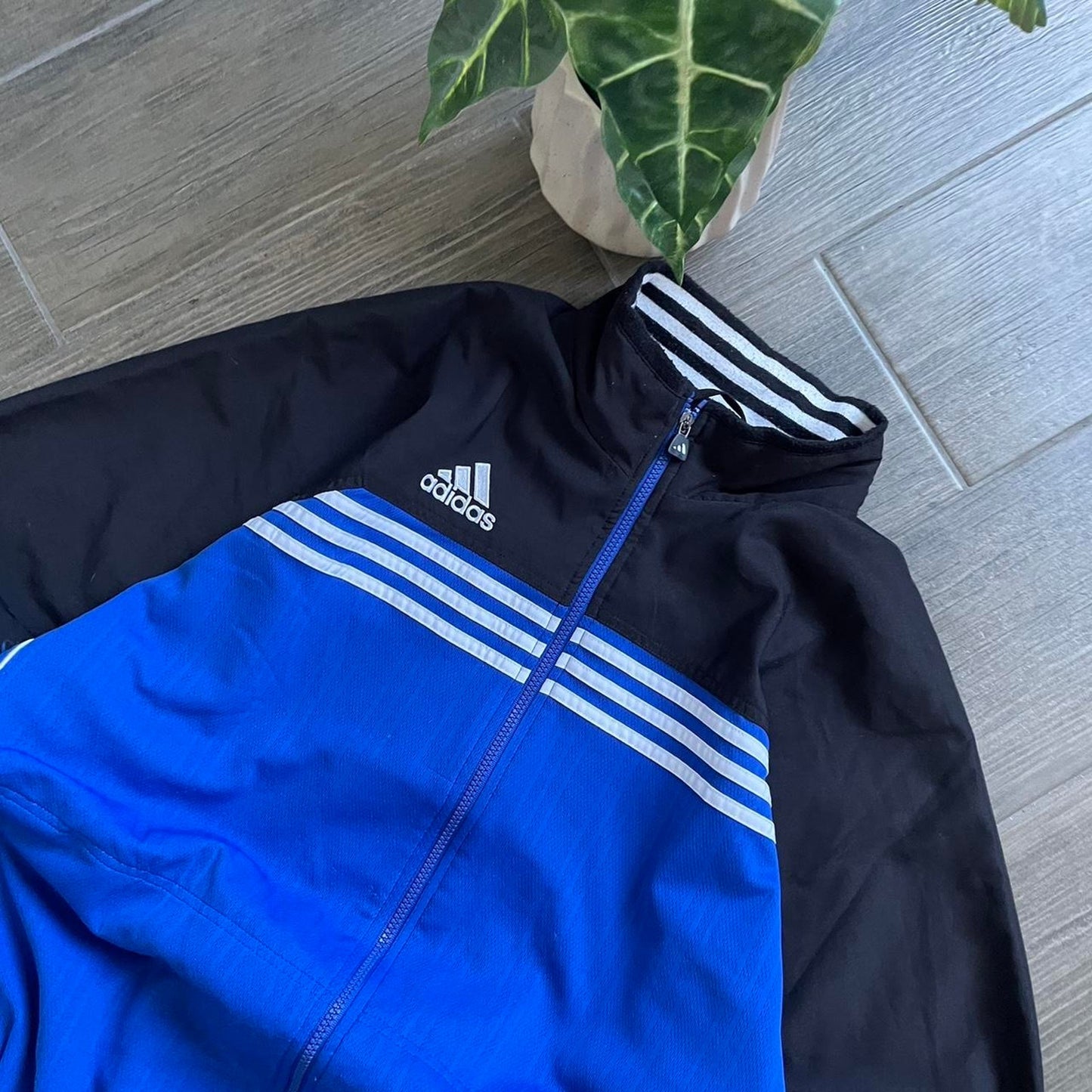 Adidas nylon vintage baggy y2k jacket
