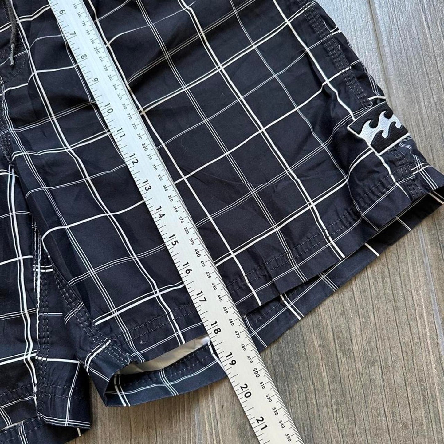 Billabong black and white plaid