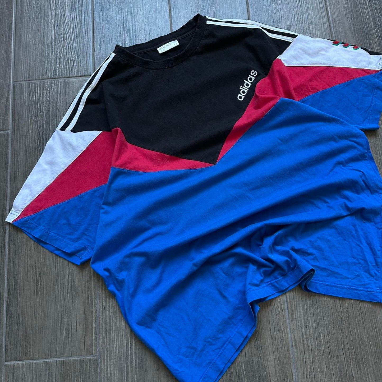 Adidas vintage tee