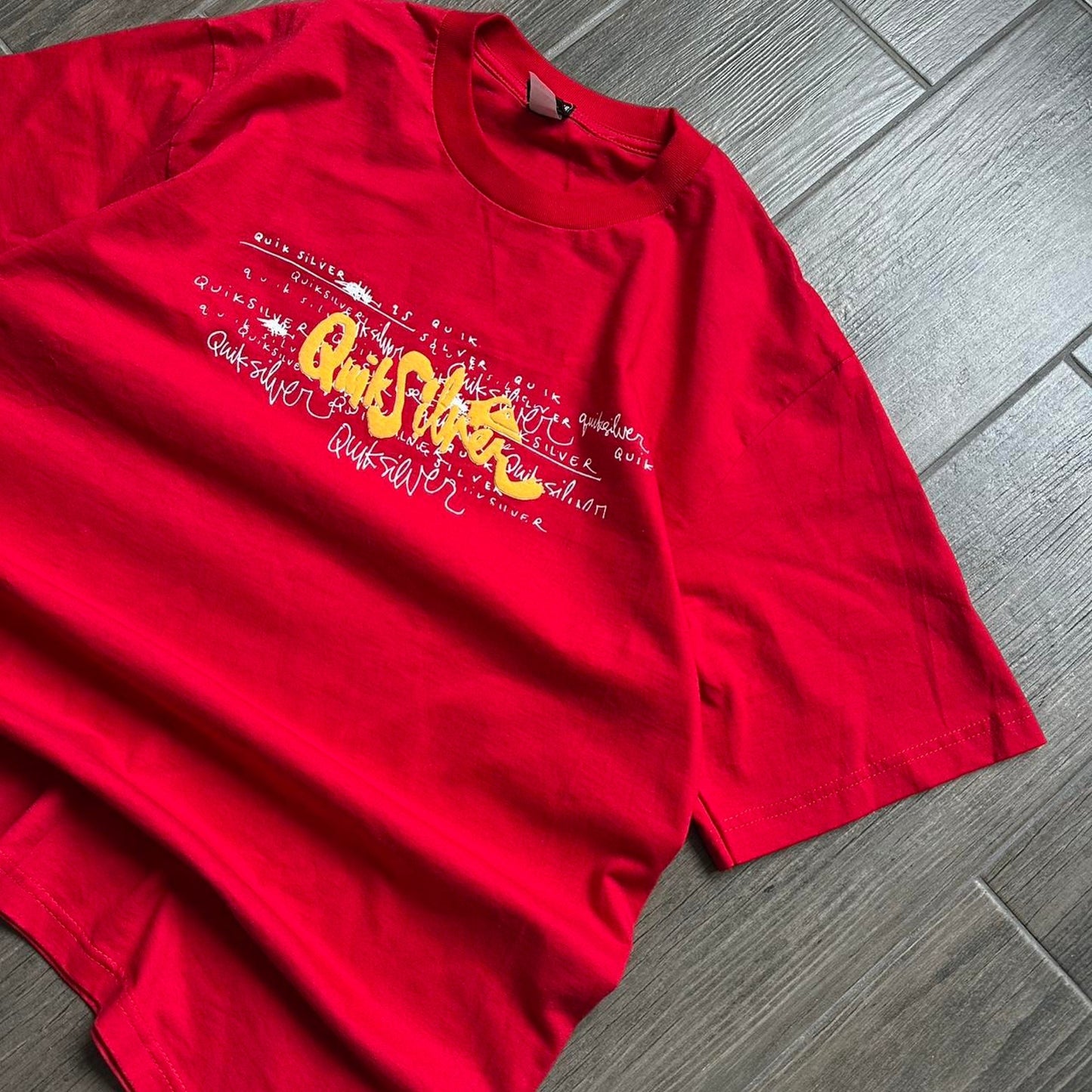 Quiksilver Thailand red vintage tee