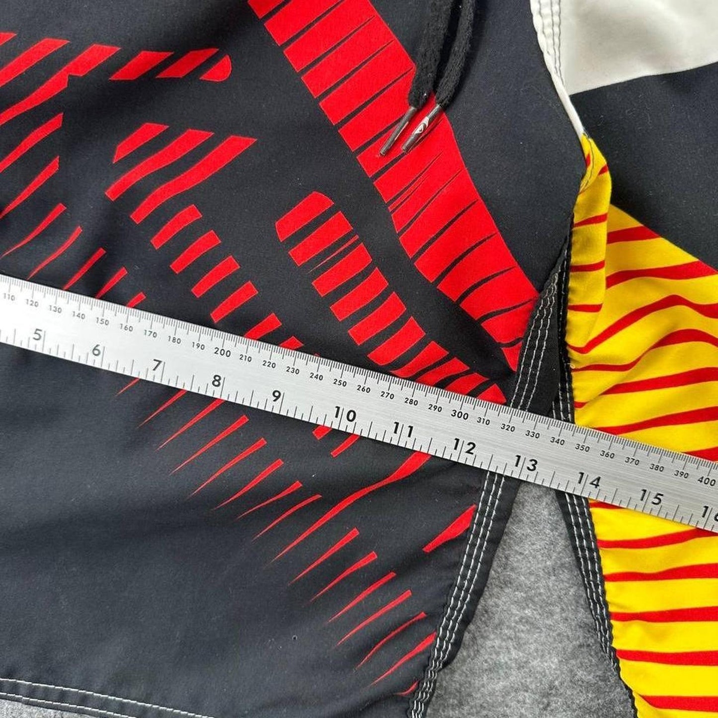Quiksilver board shorts size