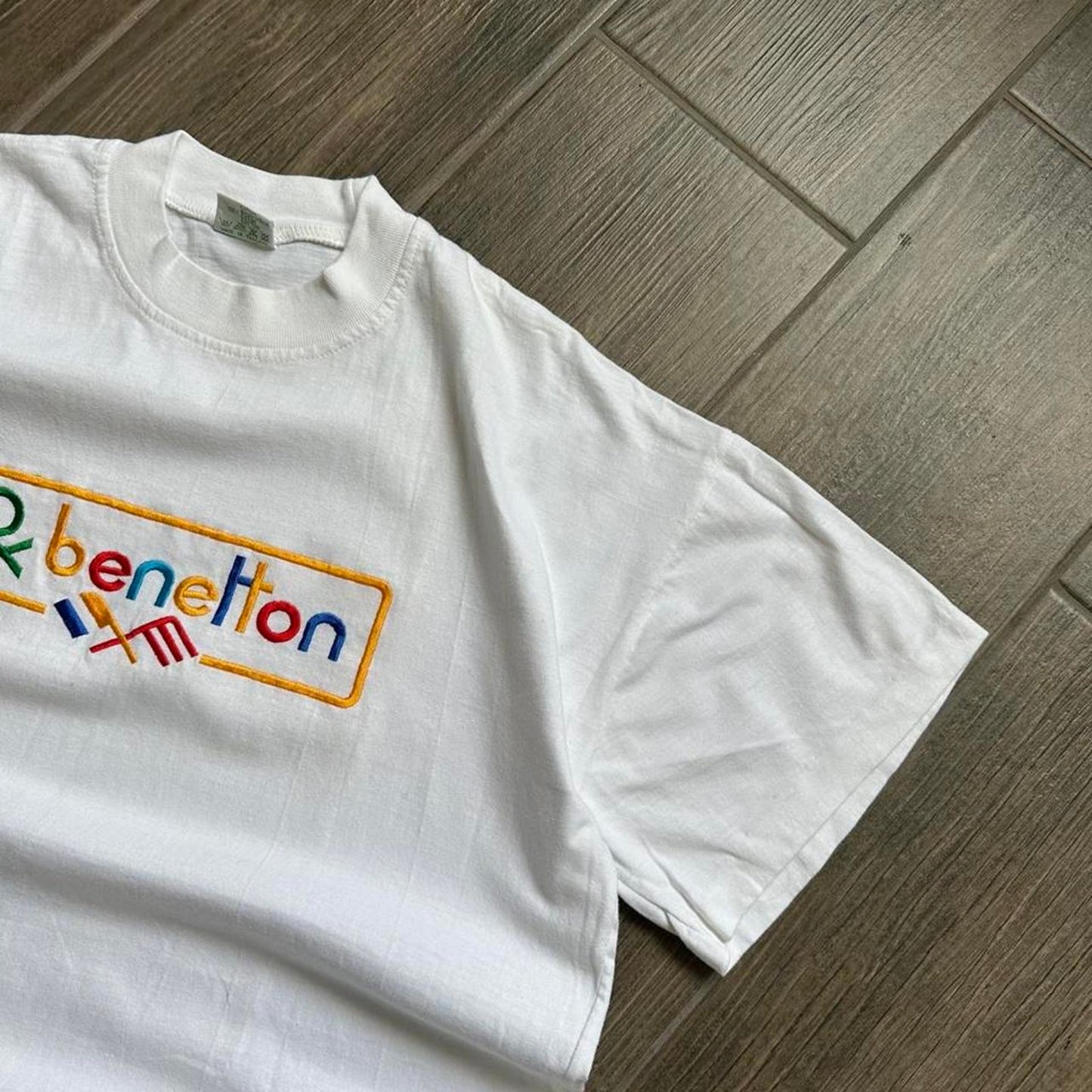 White vintage benetton t shirt