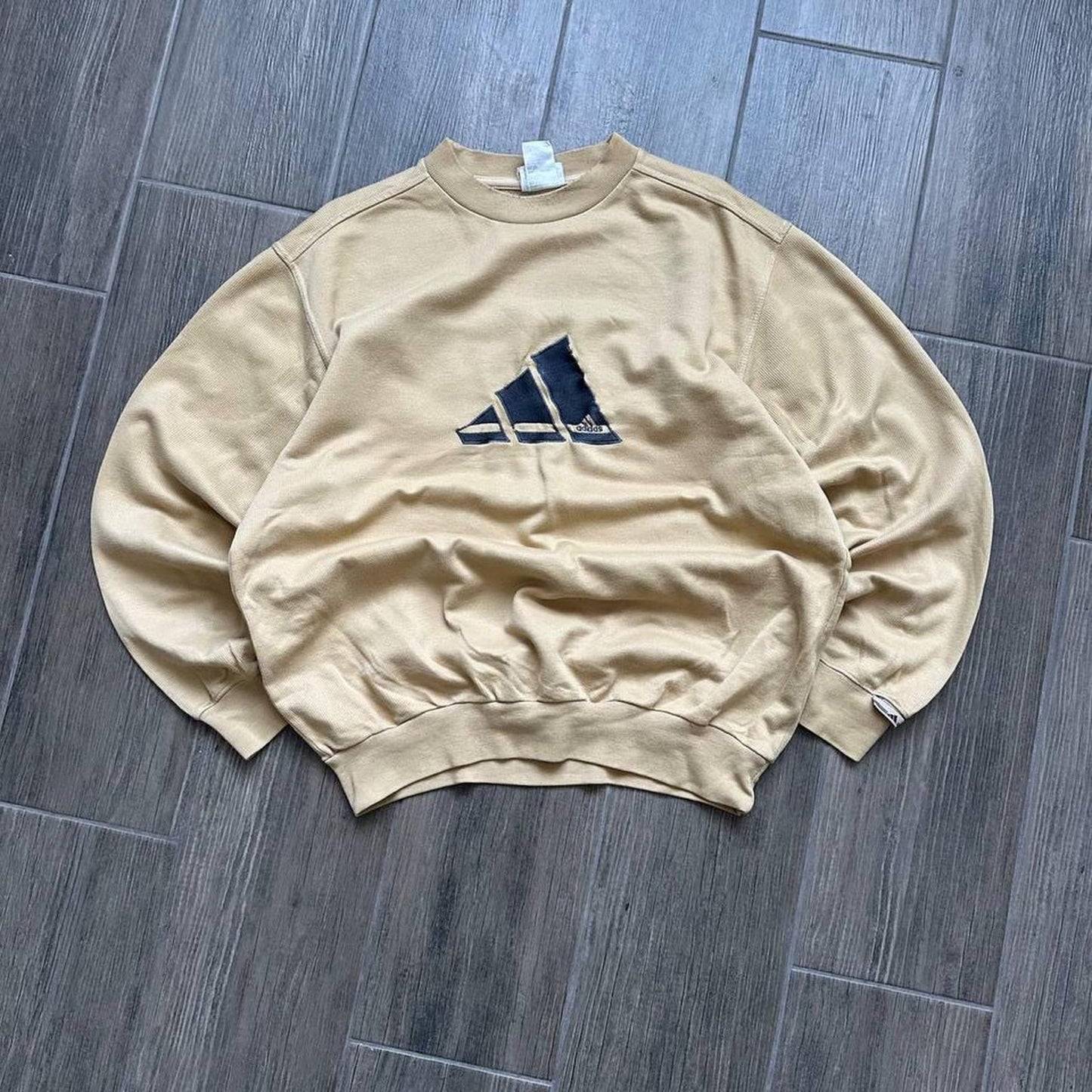 Adidas beige vintage oversized y2k L jumper