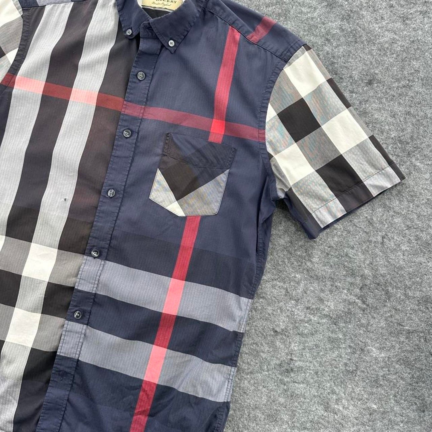 Burberry navy blue checkered button