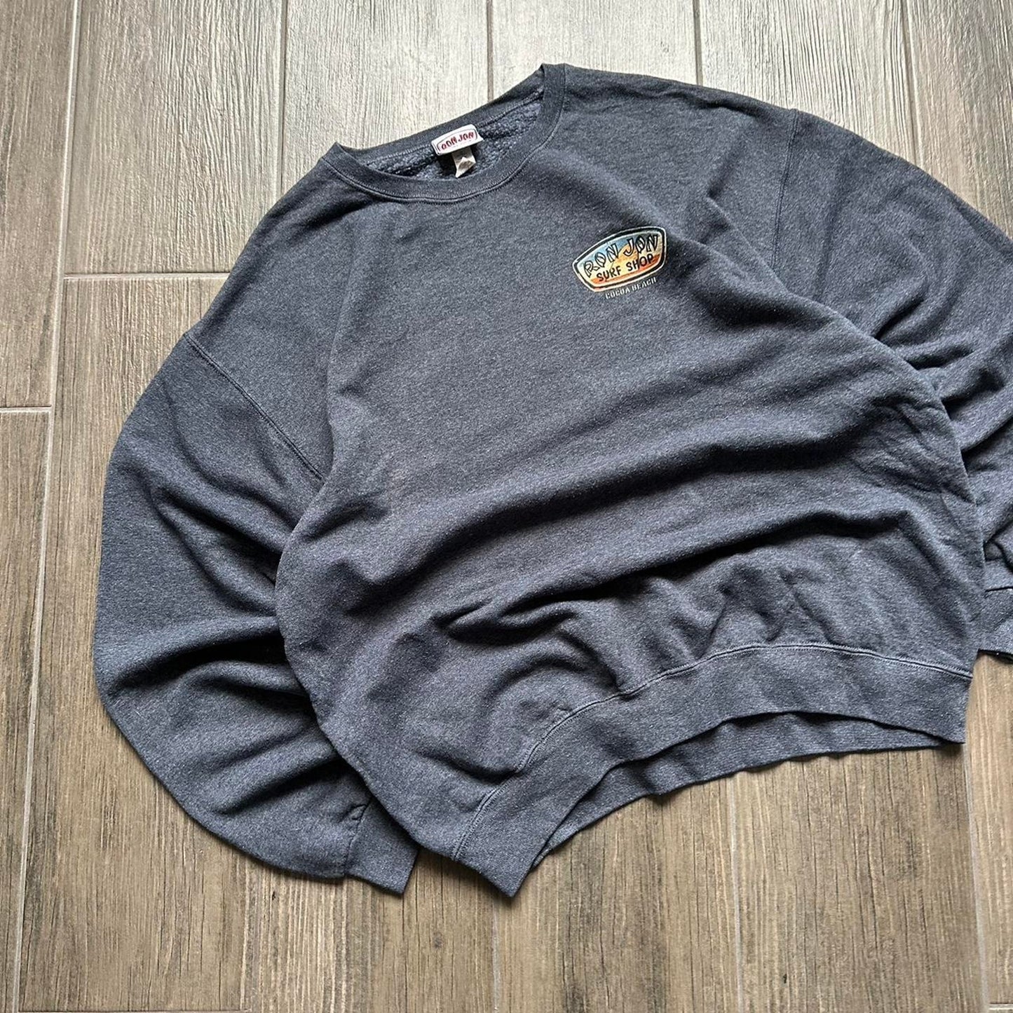 Ron Jon surf-wear baggy M-L sweatshirt