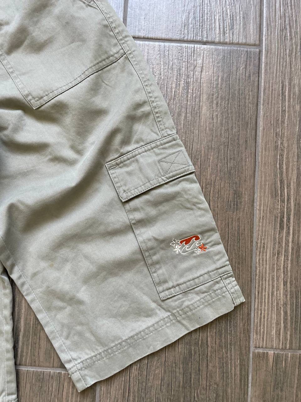 Billabong vintage women cargo shorts