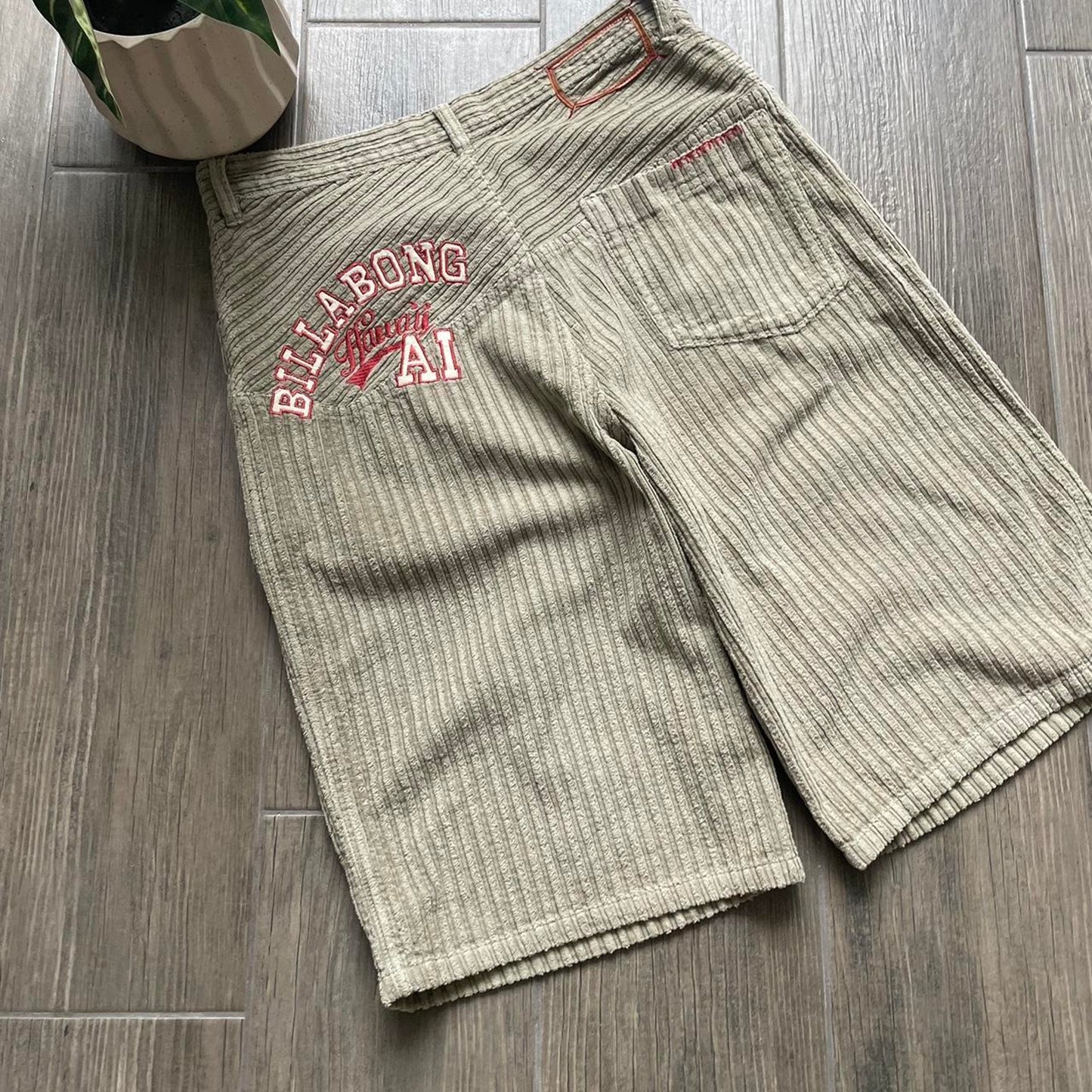 Billabong corduroy baggy shorts