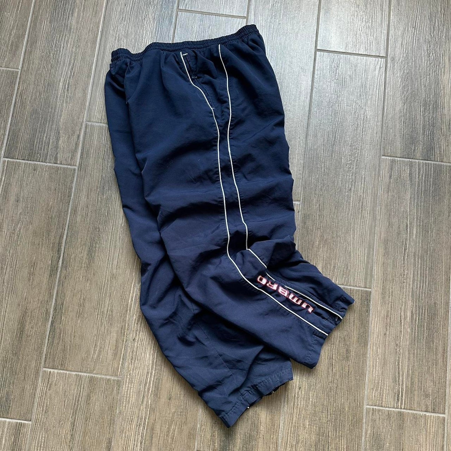 Umbro y2k nylon XL navy sweatpants