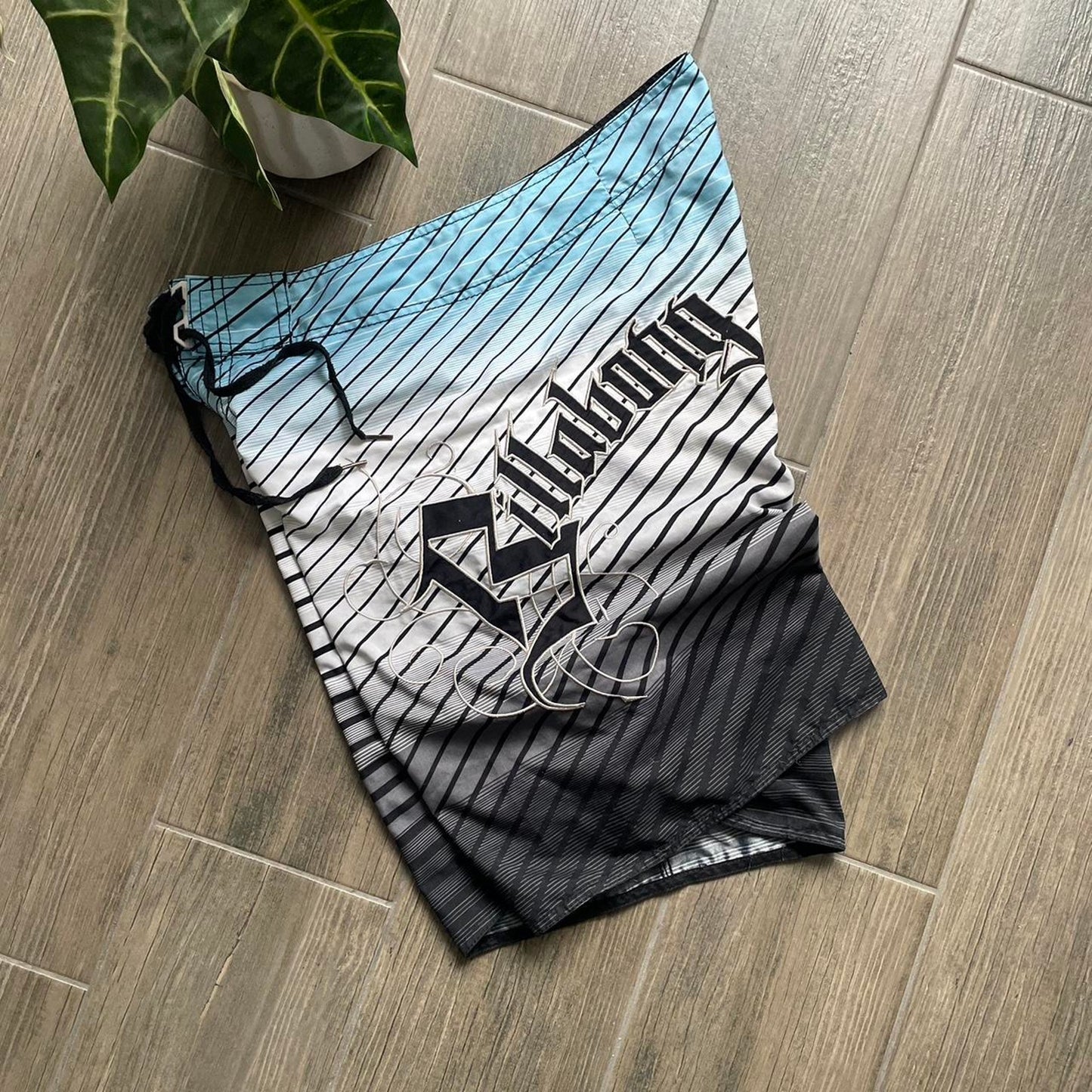 Billabong y2k nylon surf shorts