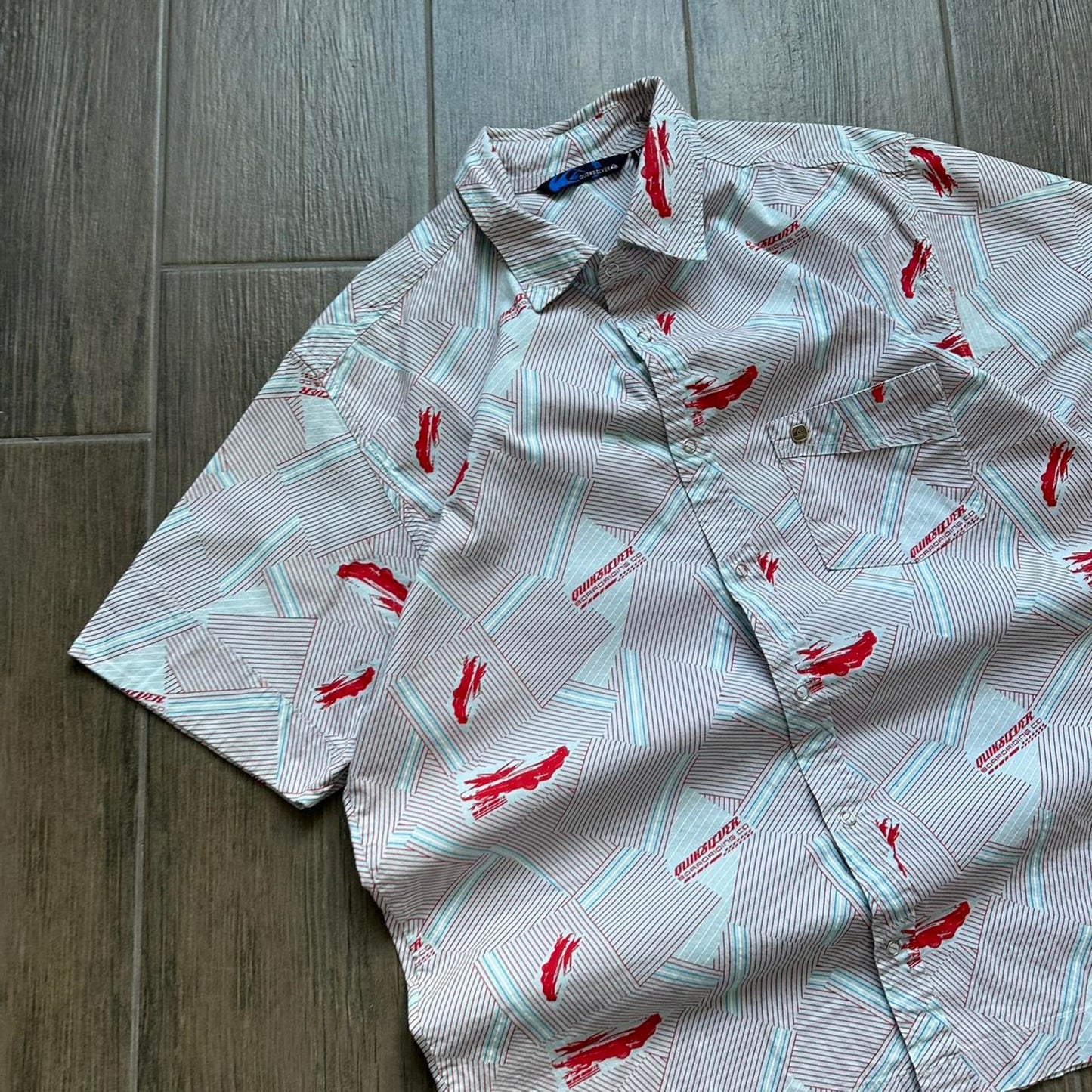 Quiksilver vintage summer y2k shirt