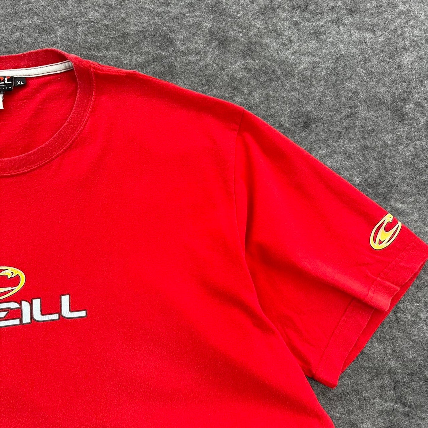 Oneill red surf tee size