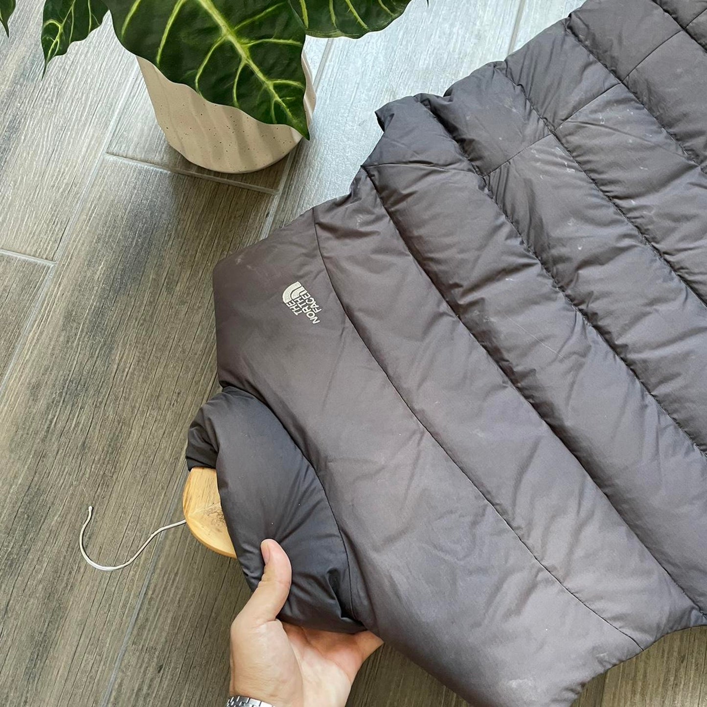 The North Face brown 700 puffer women vest