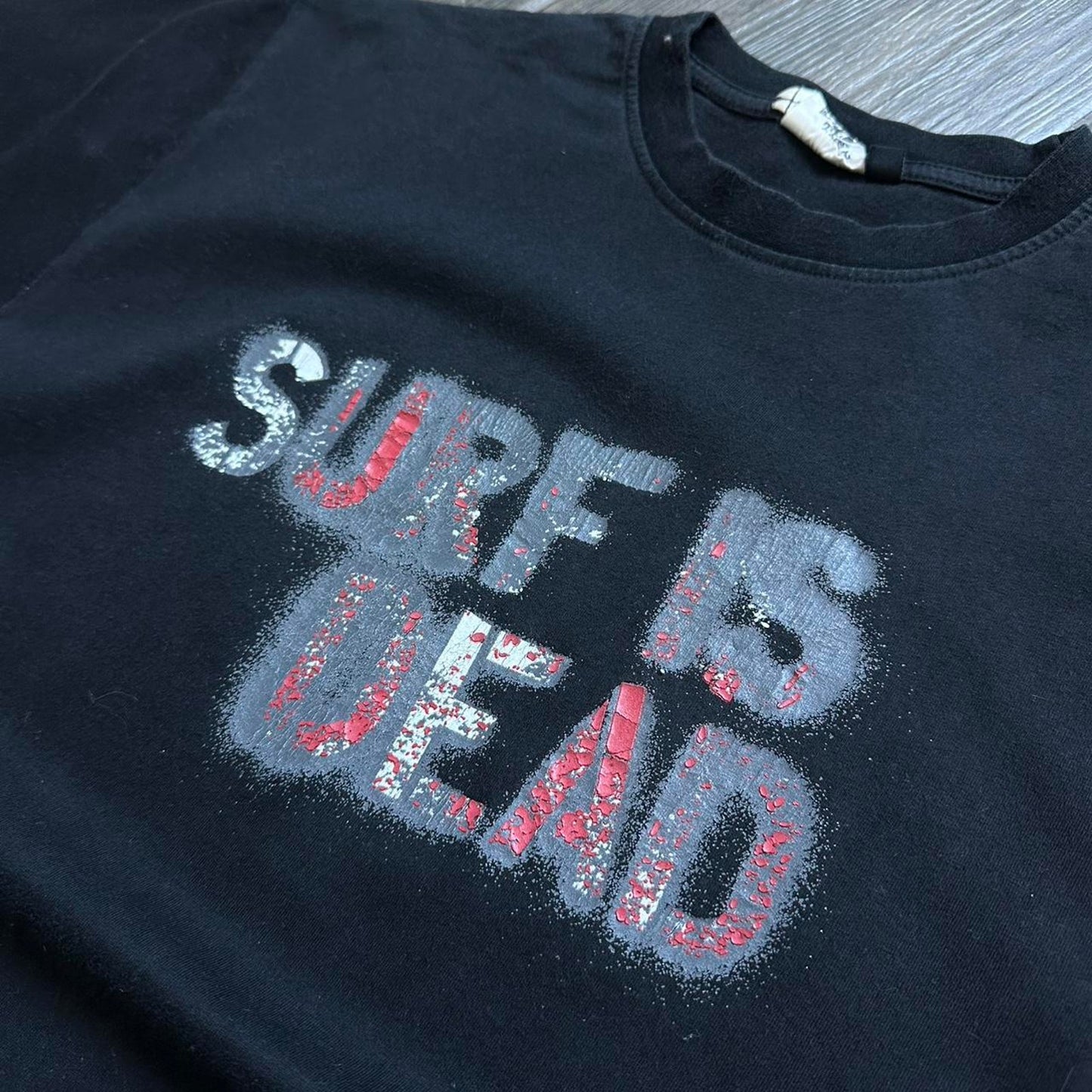 Gotcha y2k black vintage surf tee