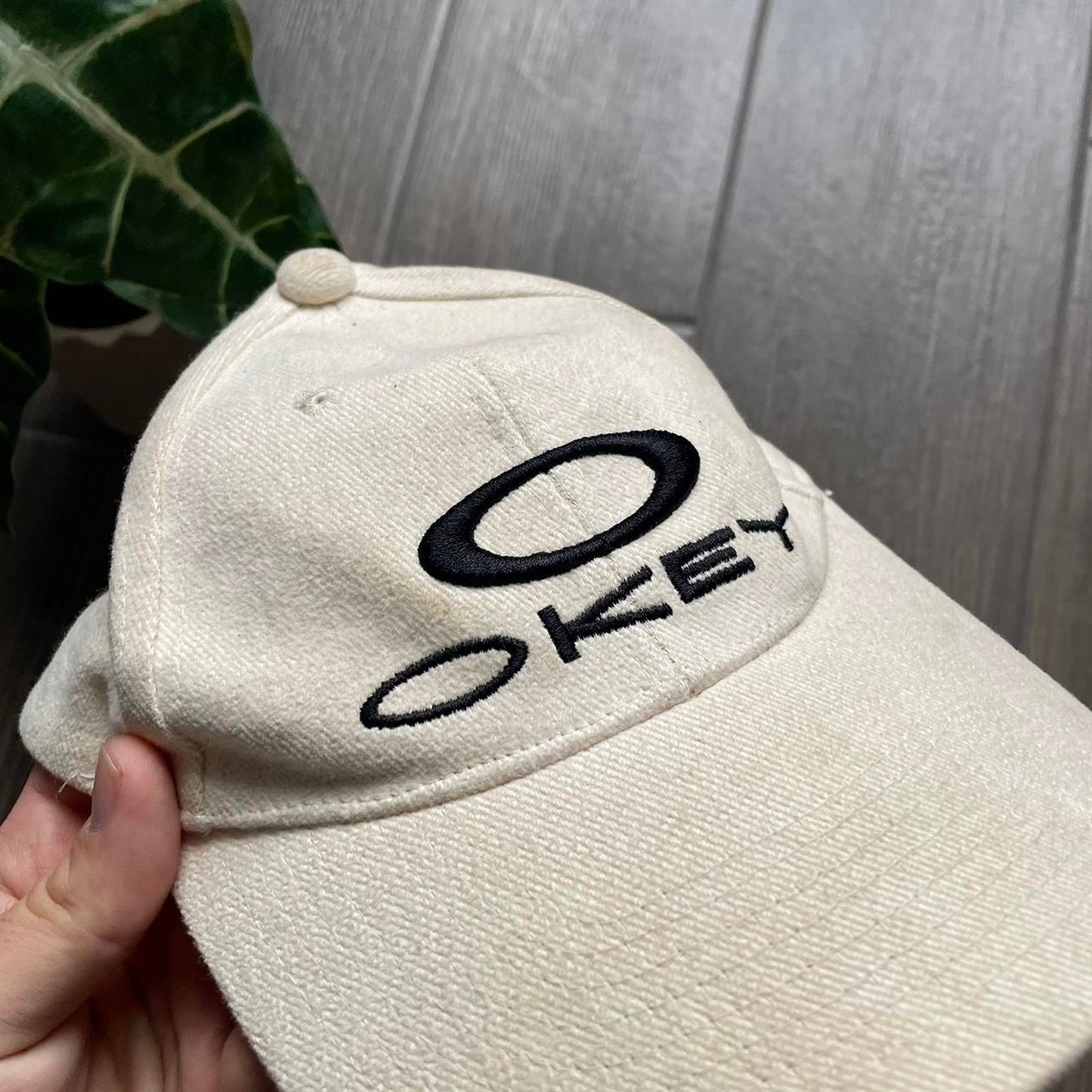 Okey beige streetwear y2k cap
