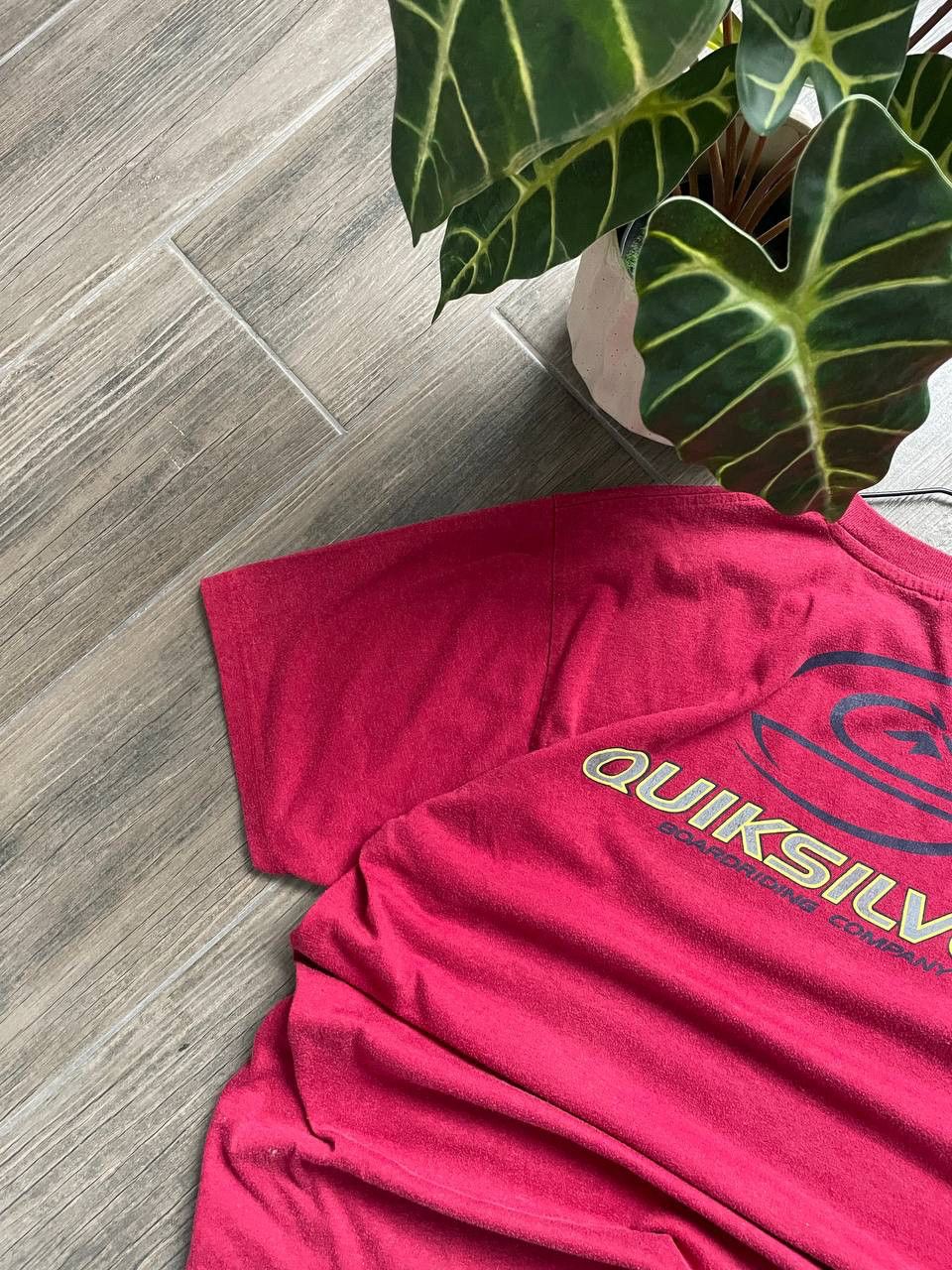 Quiksilver vintage baggy surf style t-shirt